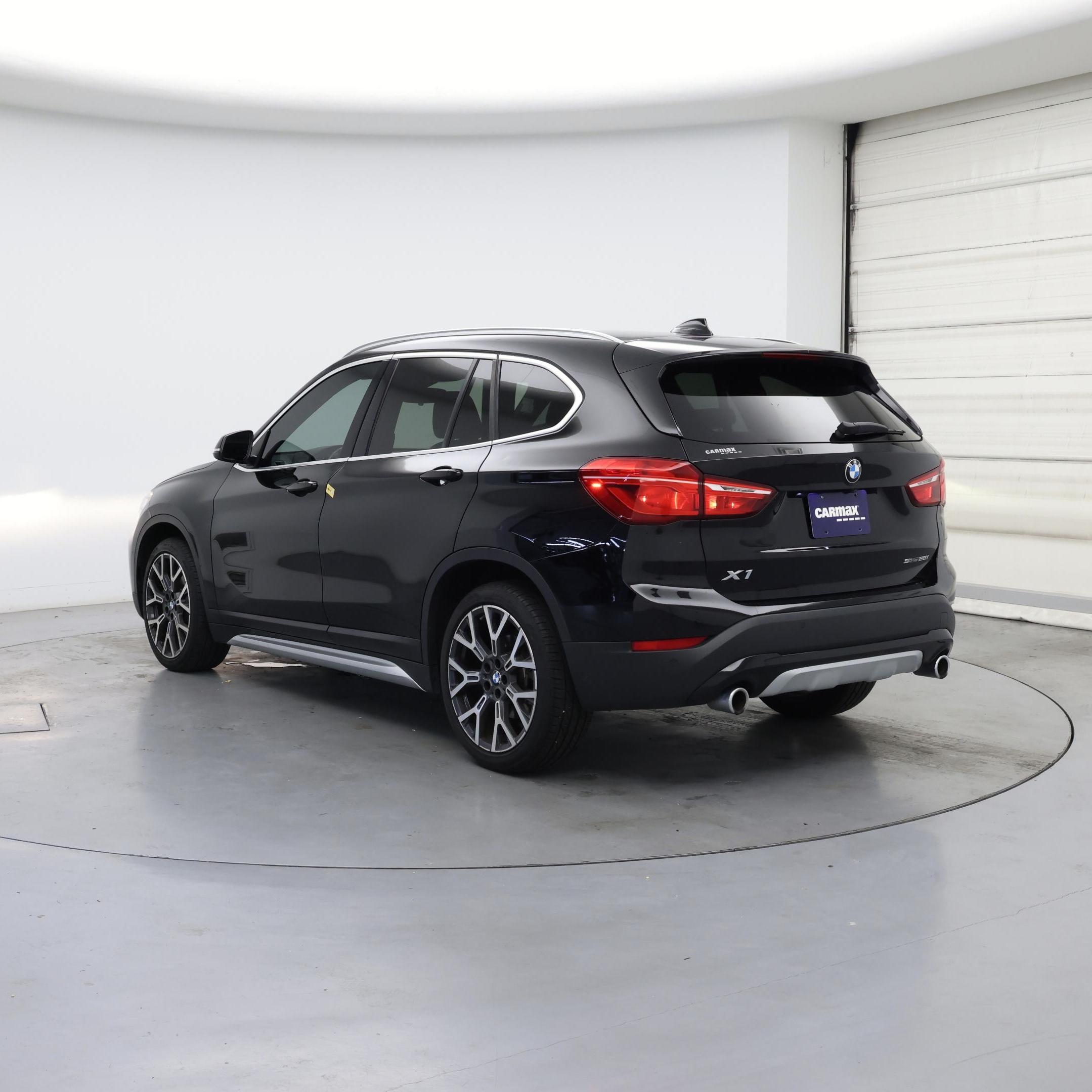 Thumbnail: 2021 BMW X1 - 2
