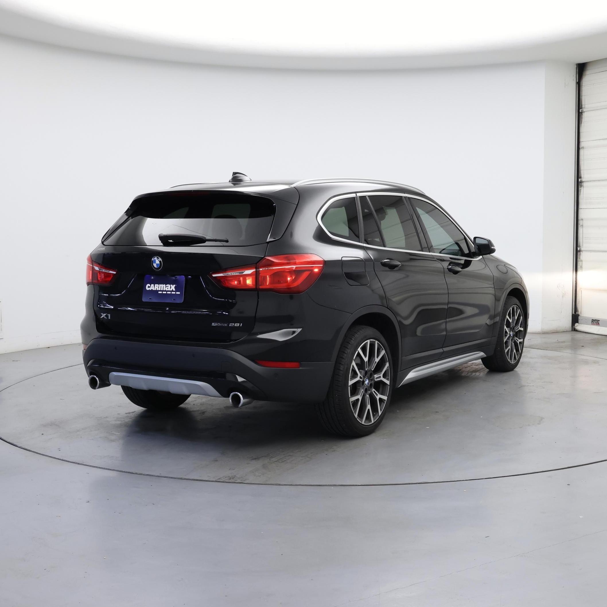 Thumbnail: 2021 BMW X1 - 8