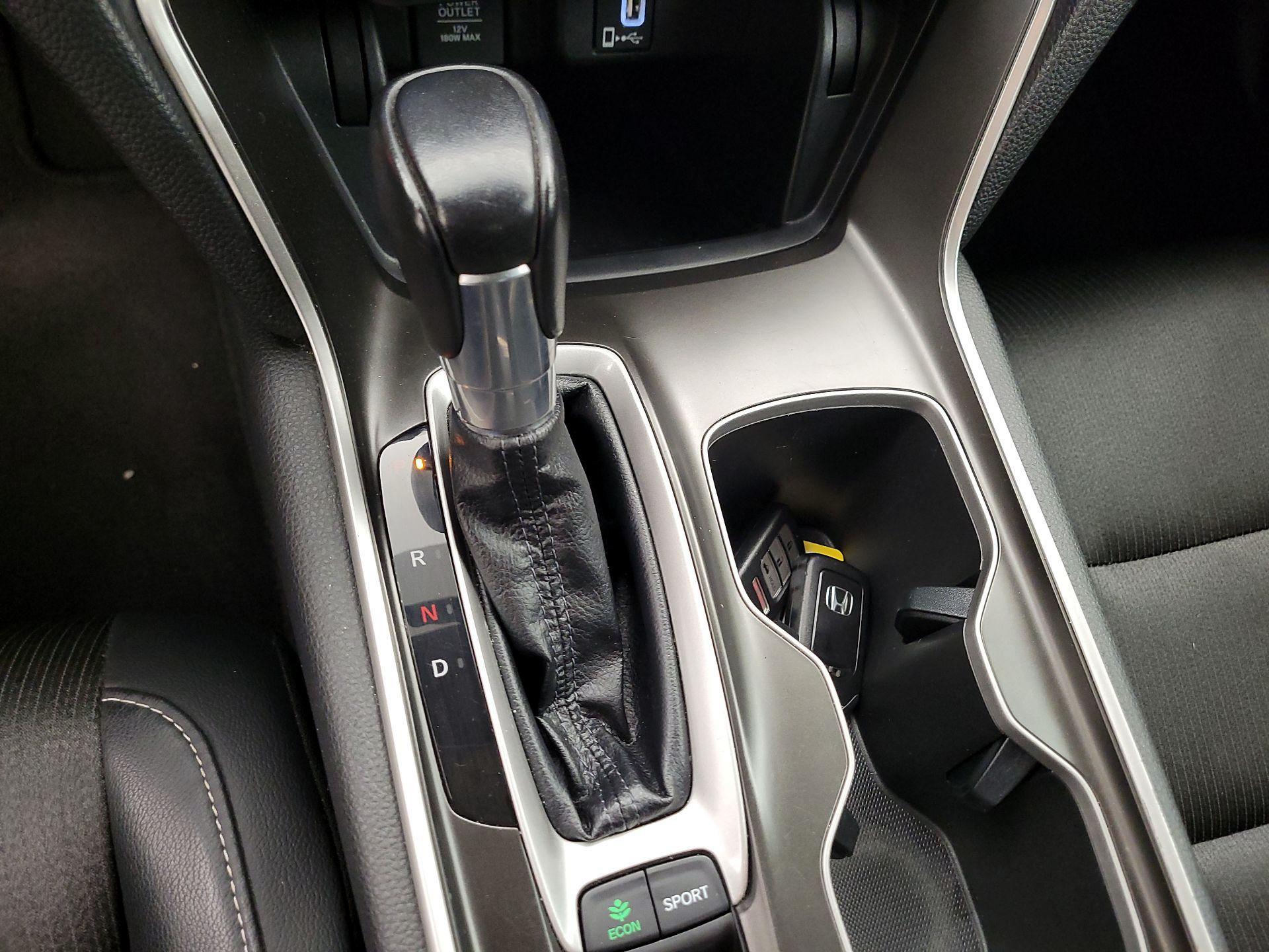 Thumbnail: 2018 Honda Accord - 17