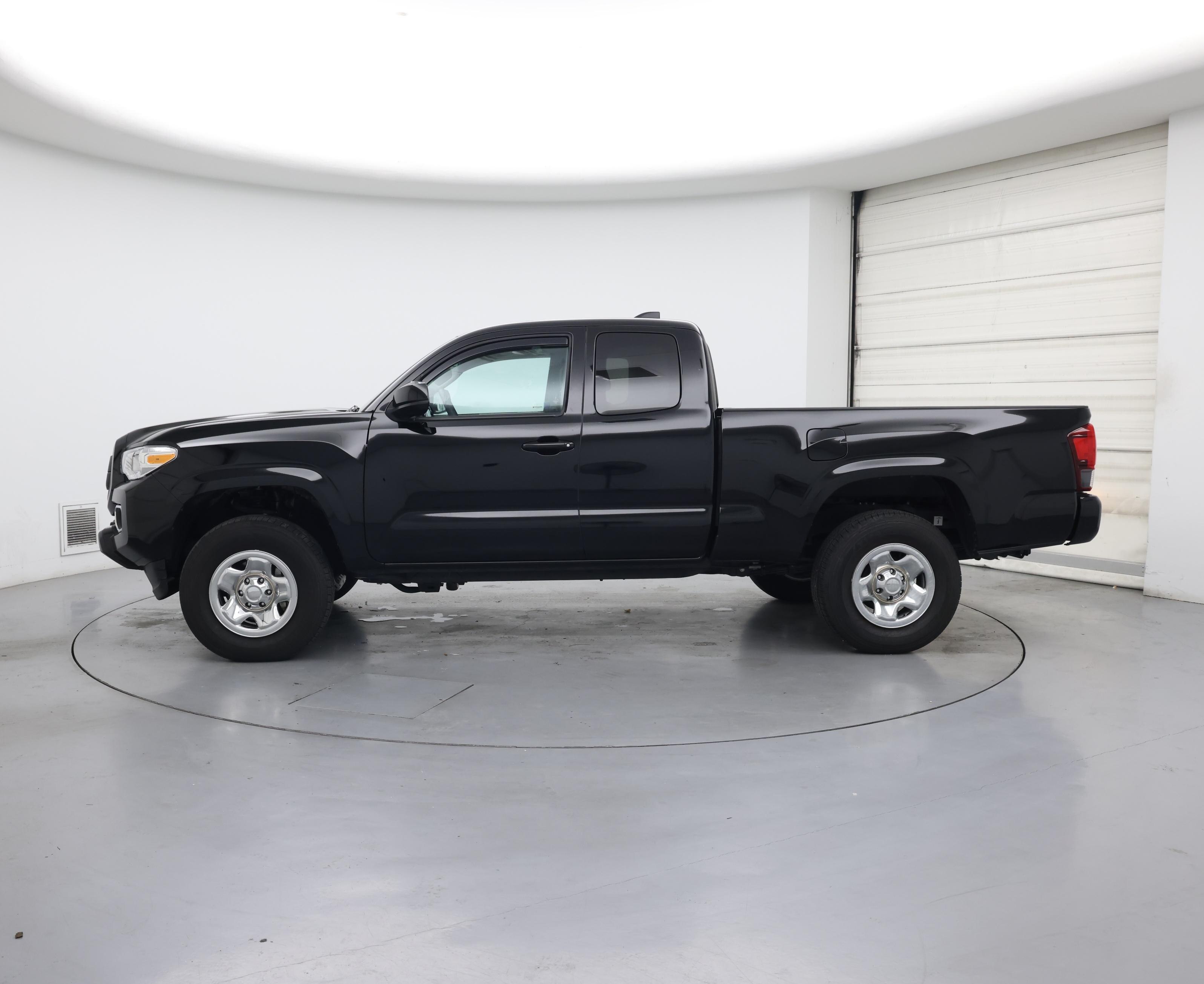 Thumbnail: 2023 Toyota Tacoma - 3