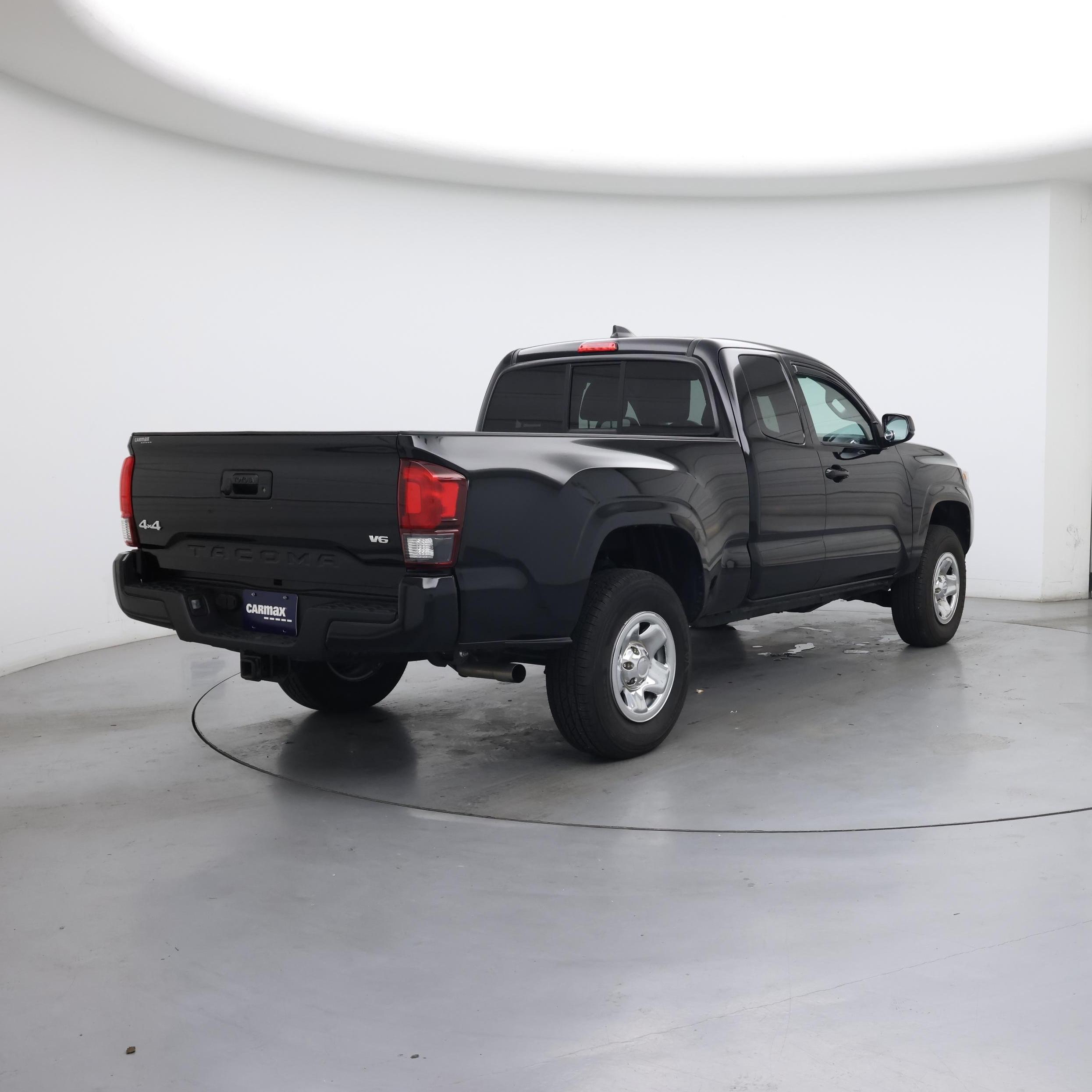 Thumbnail: 2023 Toyota Tacoma - 8