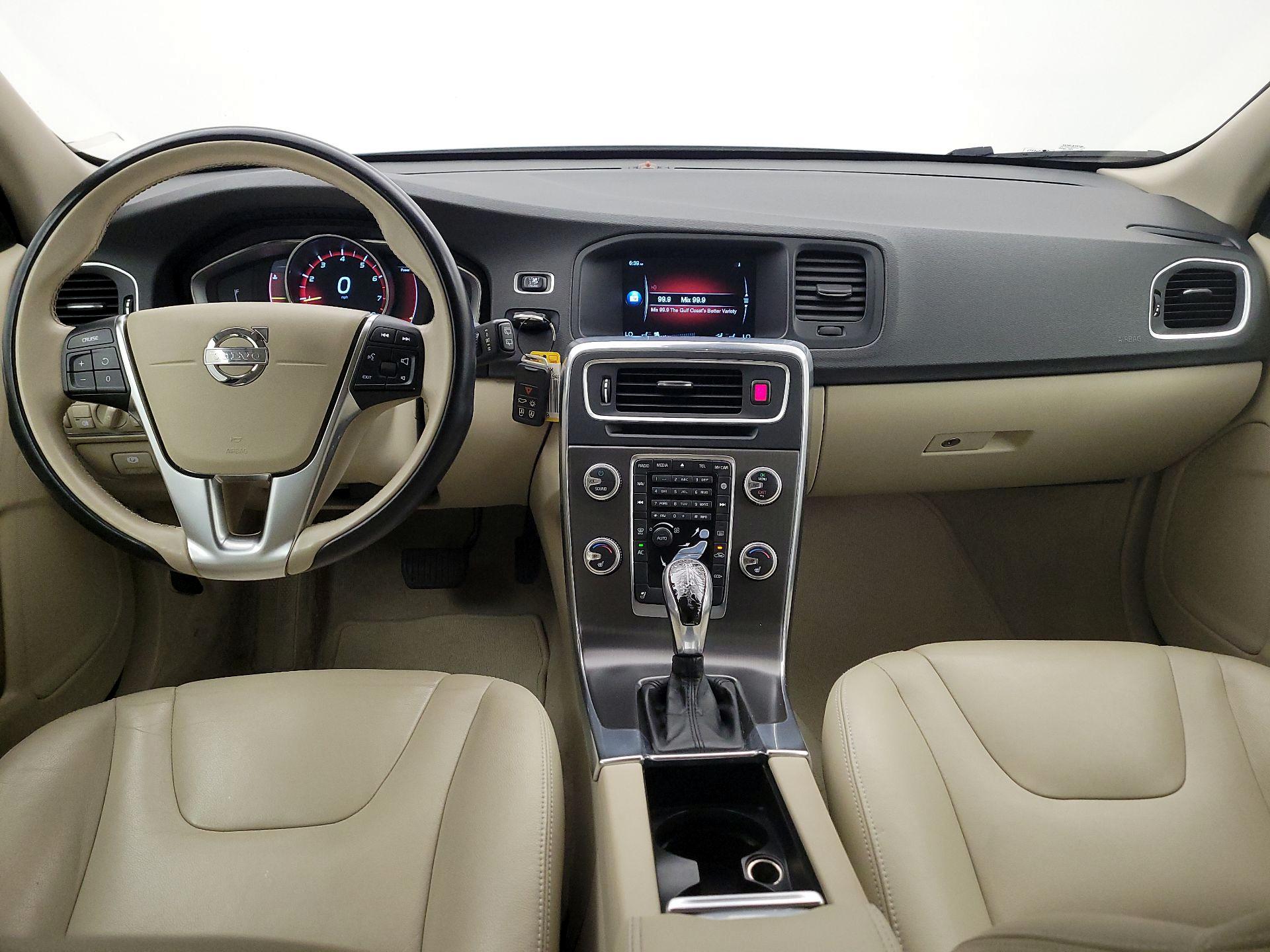 Thumbnail: 2015 Volvo V60 - 9