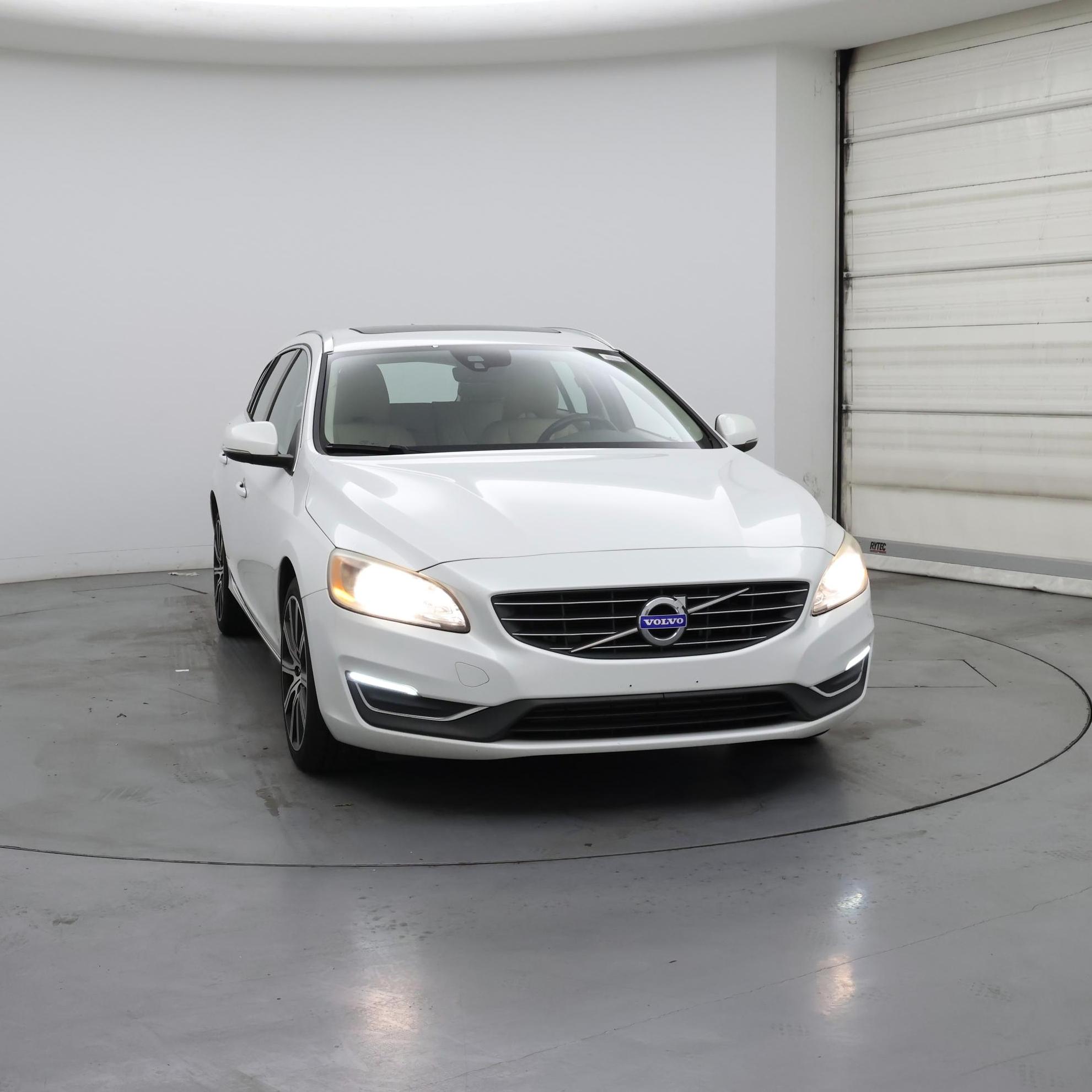 Thumbnail: 2015 Volvo V60 - 5