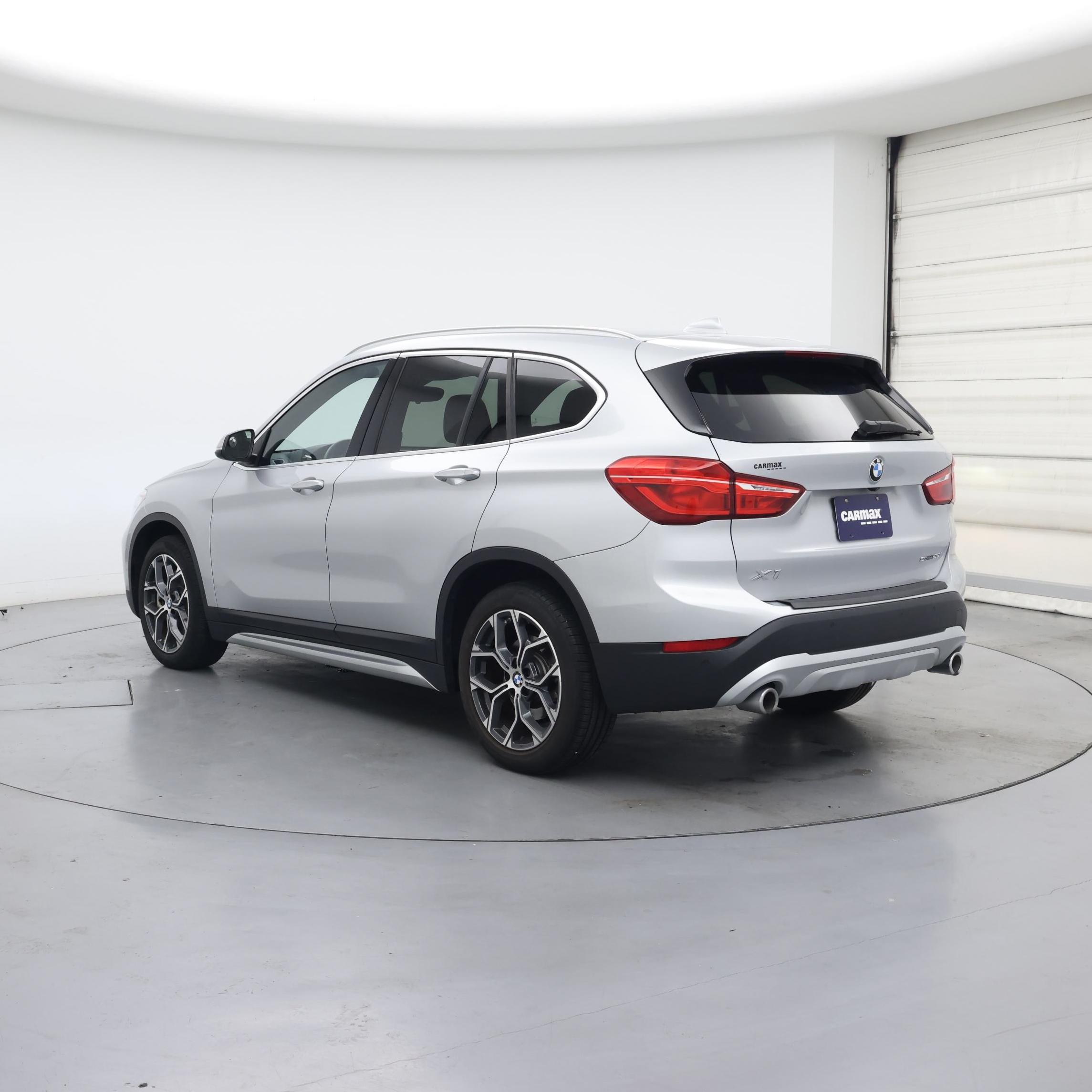 Thumbnail: 2021 BMW X1 - 2