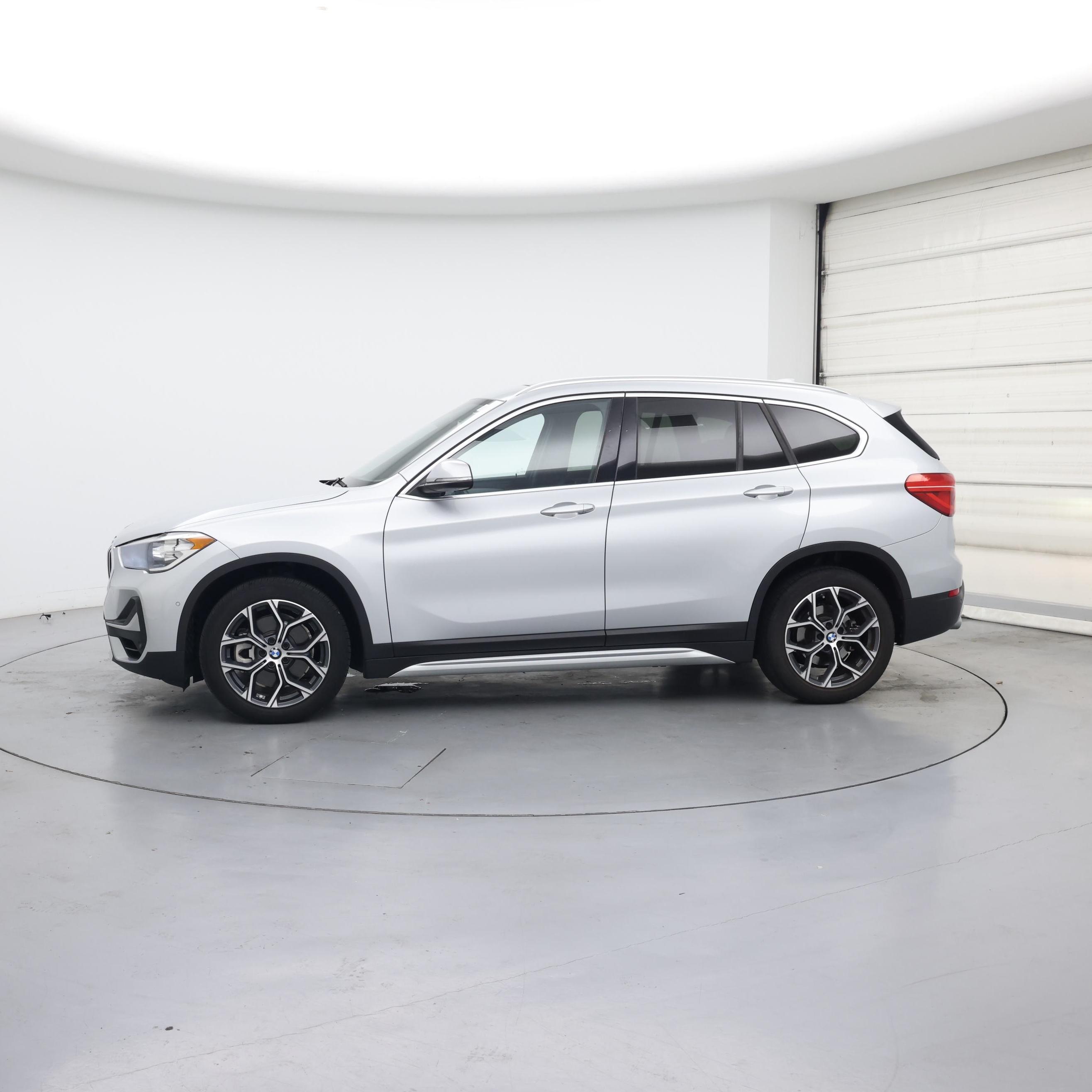 Thumbnail: 2021 BMW X1 - 3