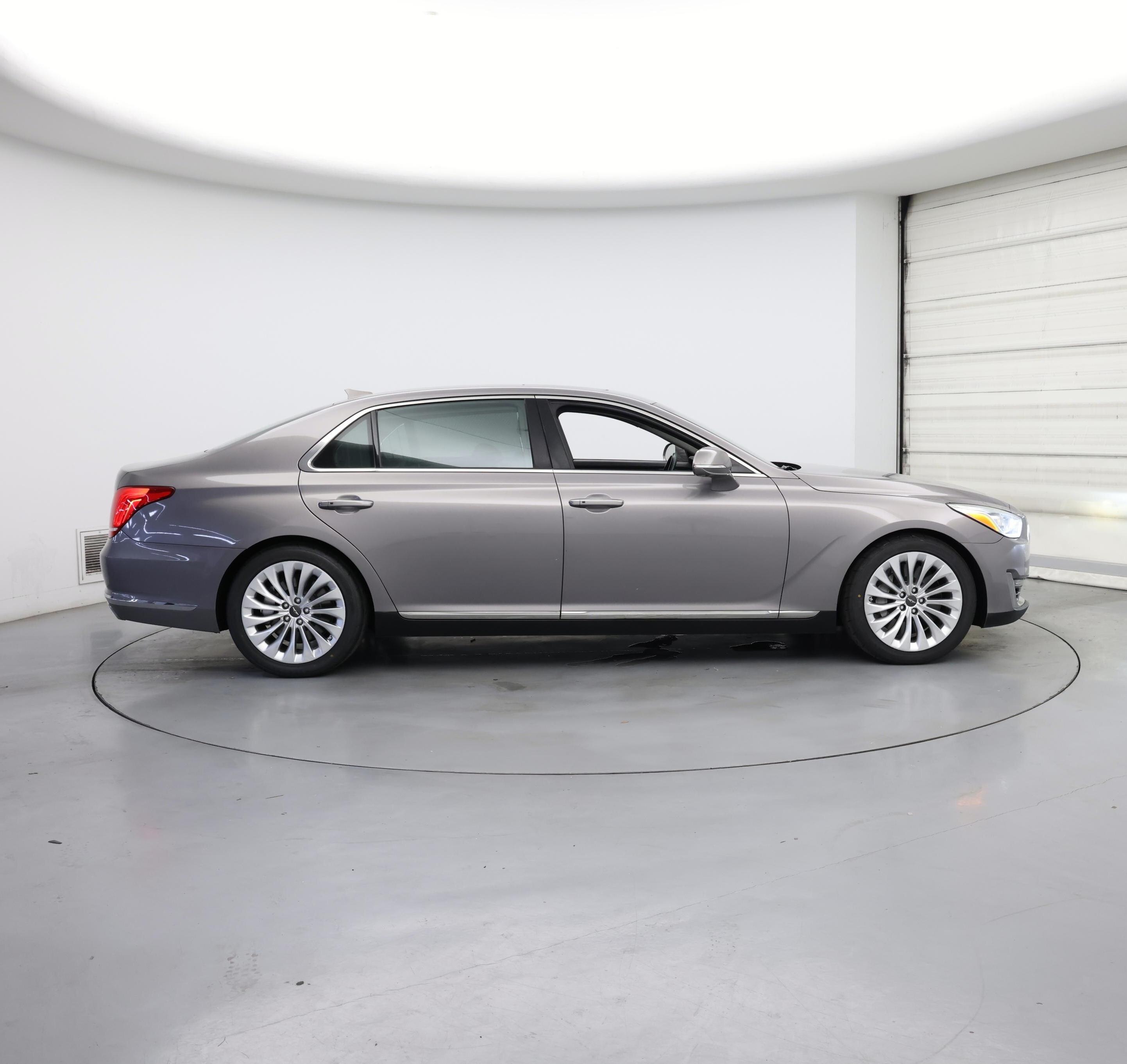Thumbnail: 2018 Genesis G90 - 7