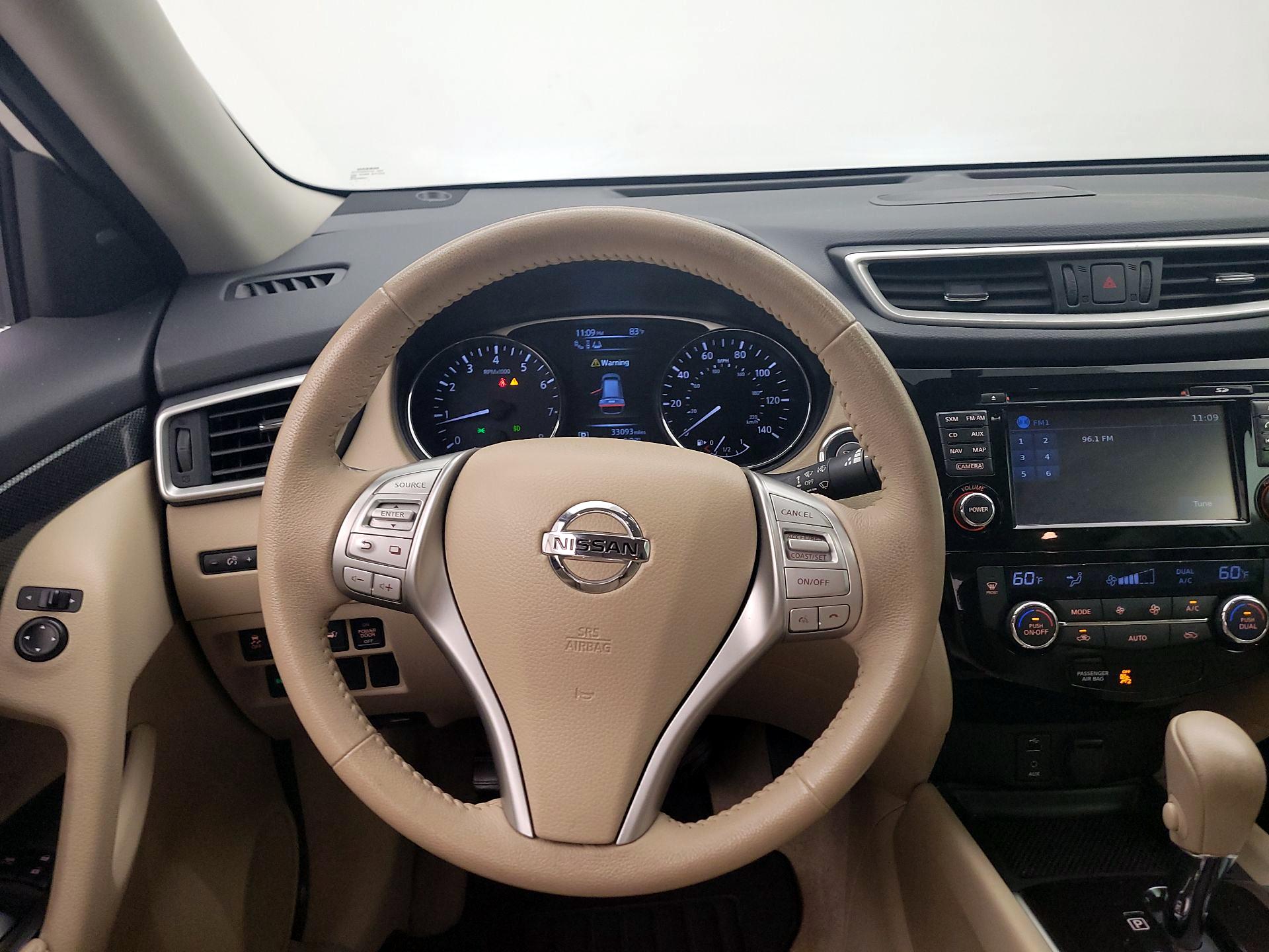 Thumbnail: 2015 Nissan Rogue - 10