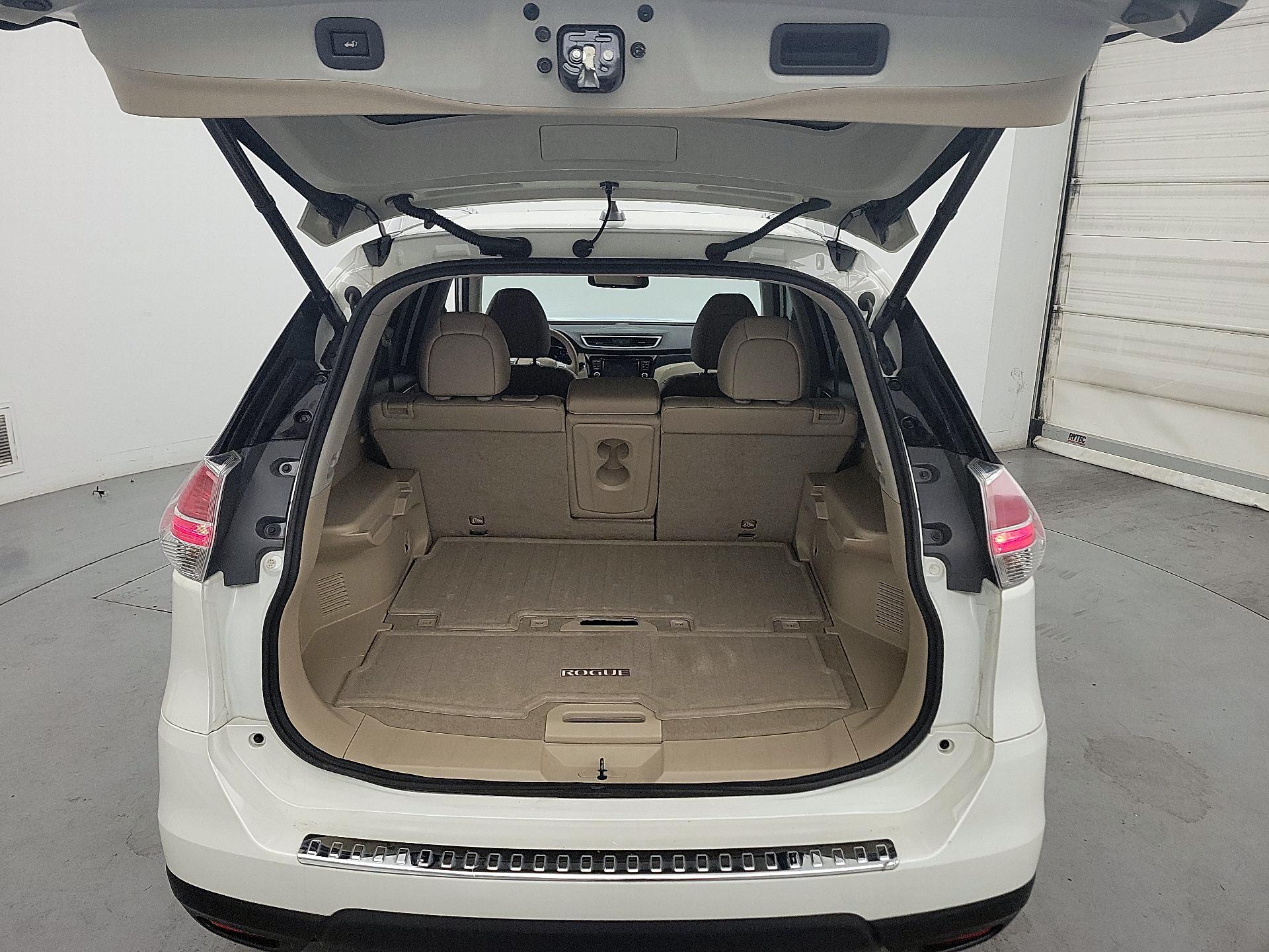 Thumbnail: 2015 Nissan Rogue - 16