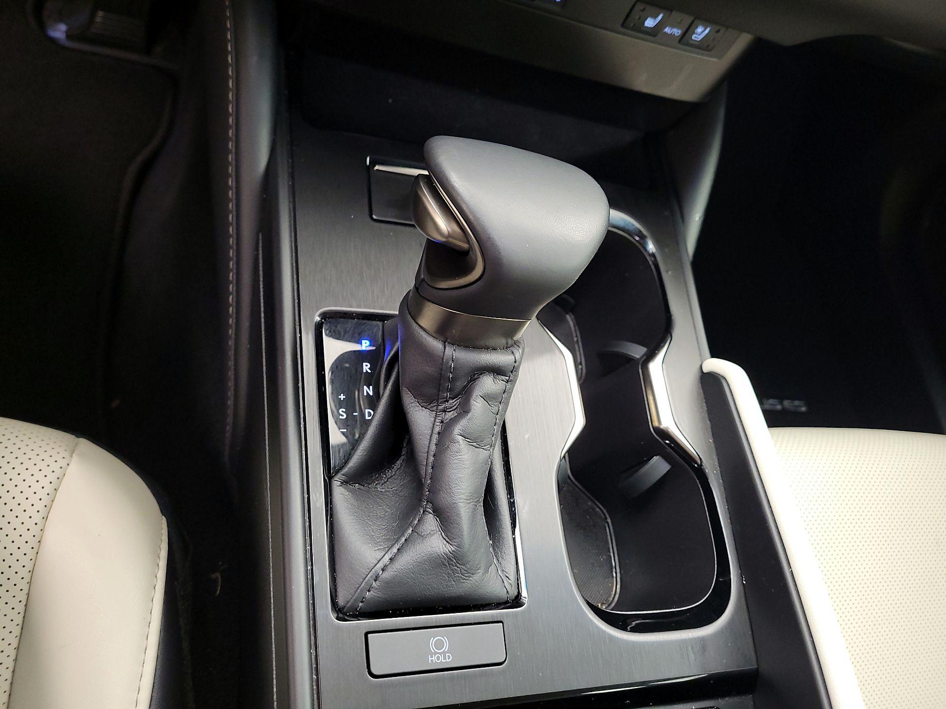 Thumbnail: 2025 Lexus ES - 15