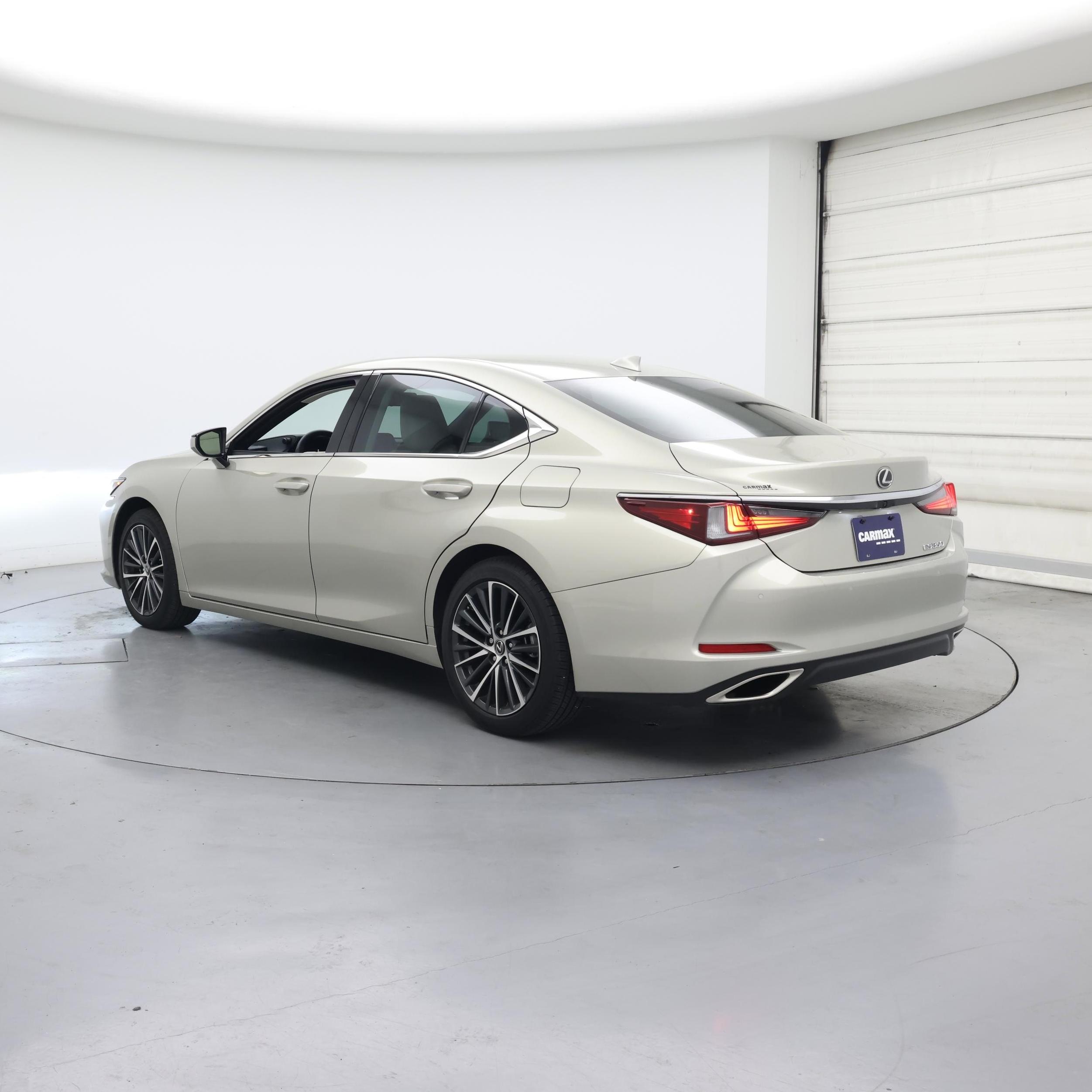 Thumbnail: 2025 Lexus ES - 2