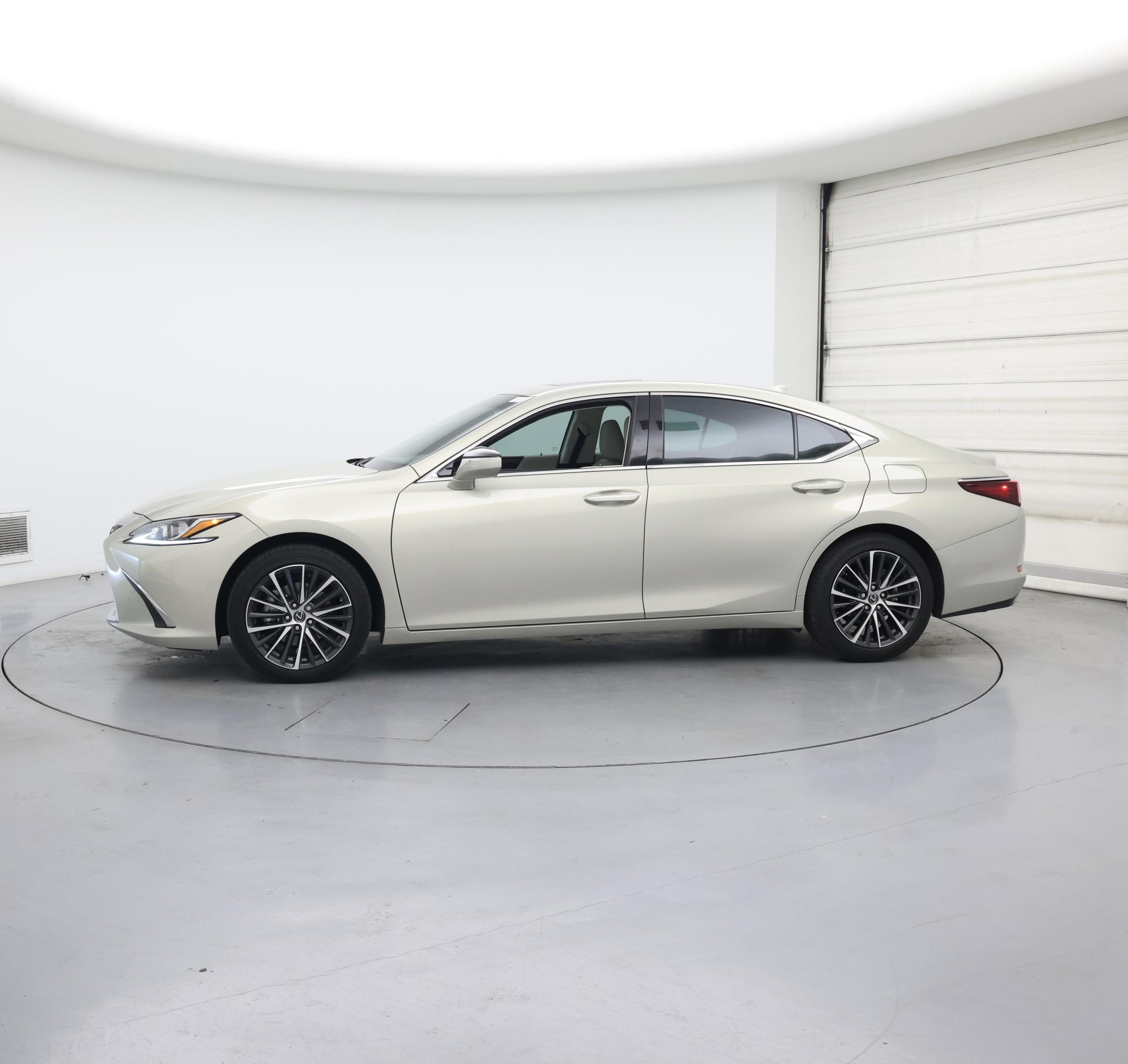 Thumbnail: 2025 Lexus ES - 3