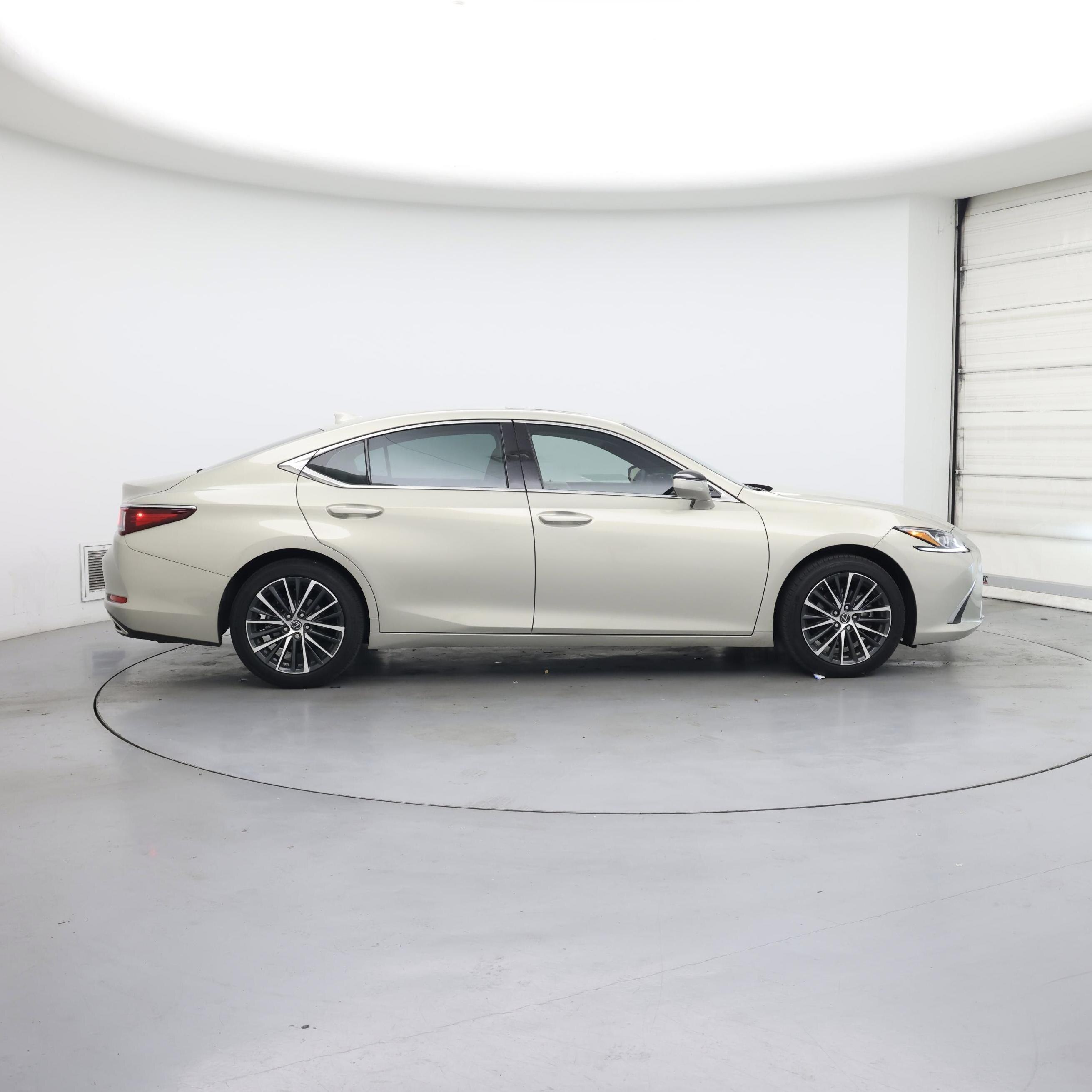 Thumbnail: 2025 Lexus ES - 7