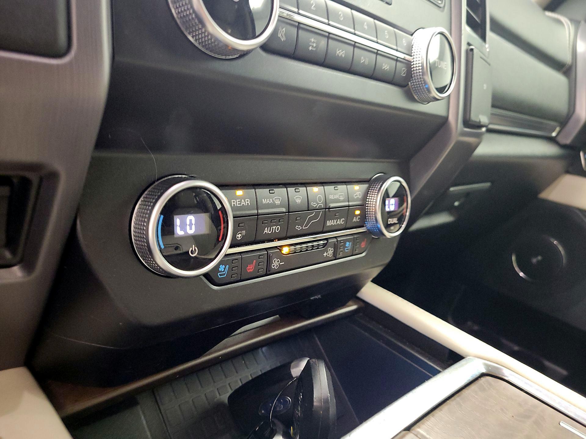 Thumbnail: 2020 Ford Expedition - 14
