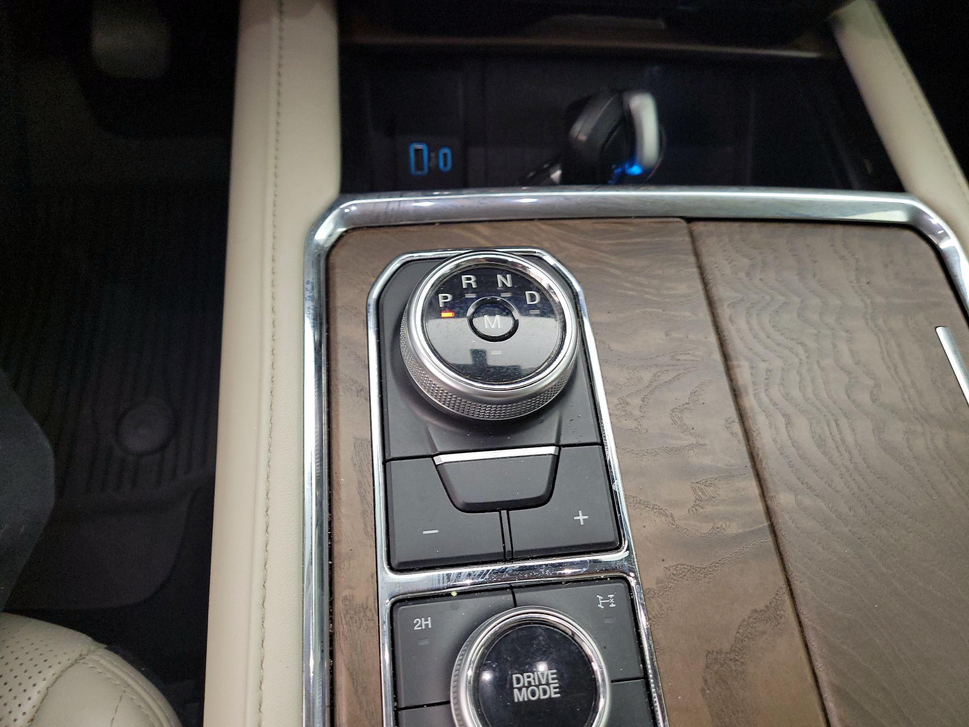 Thumbnail: 2020 Ford Expedition - 15