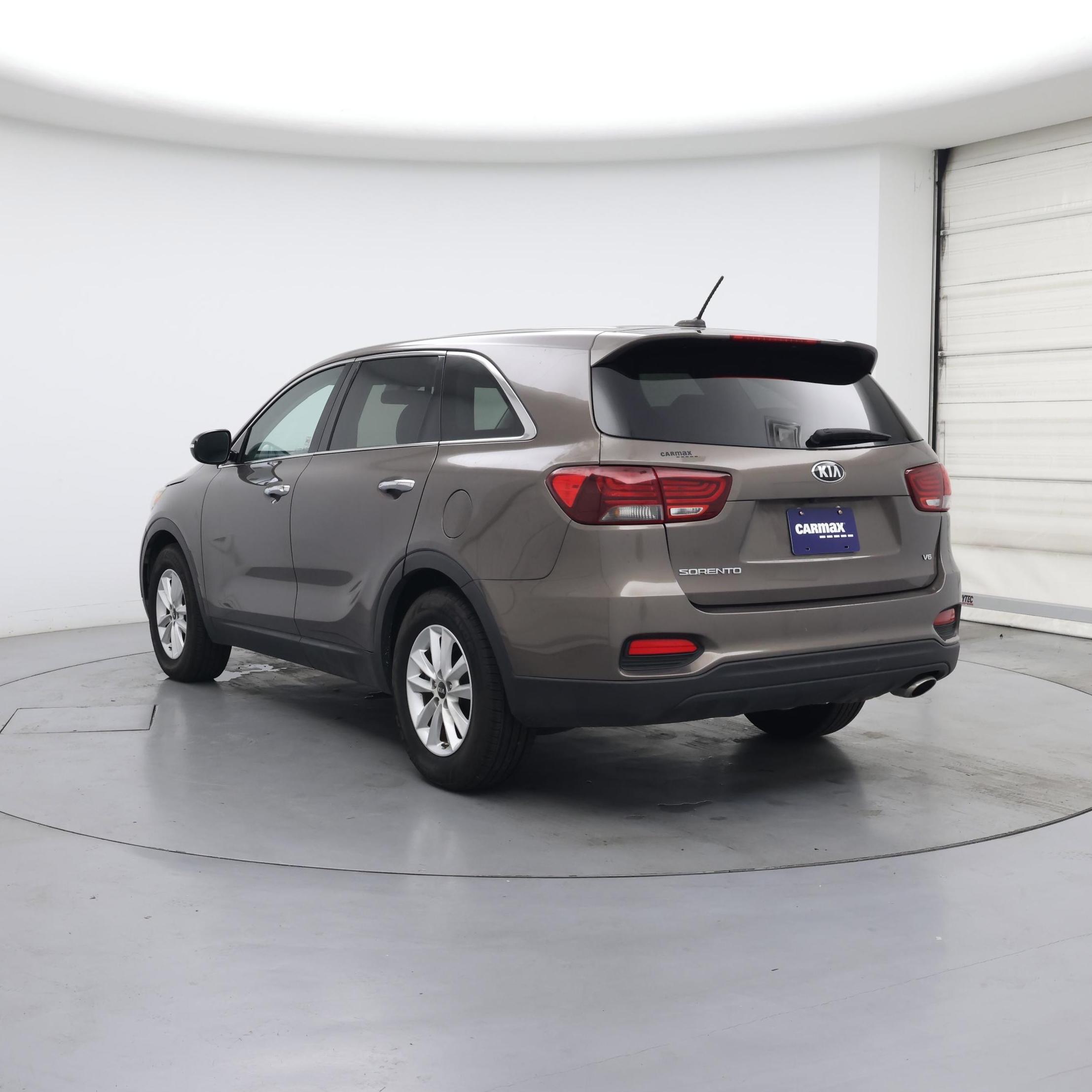 Thumbnail: 2019 Kia Sorento - 2