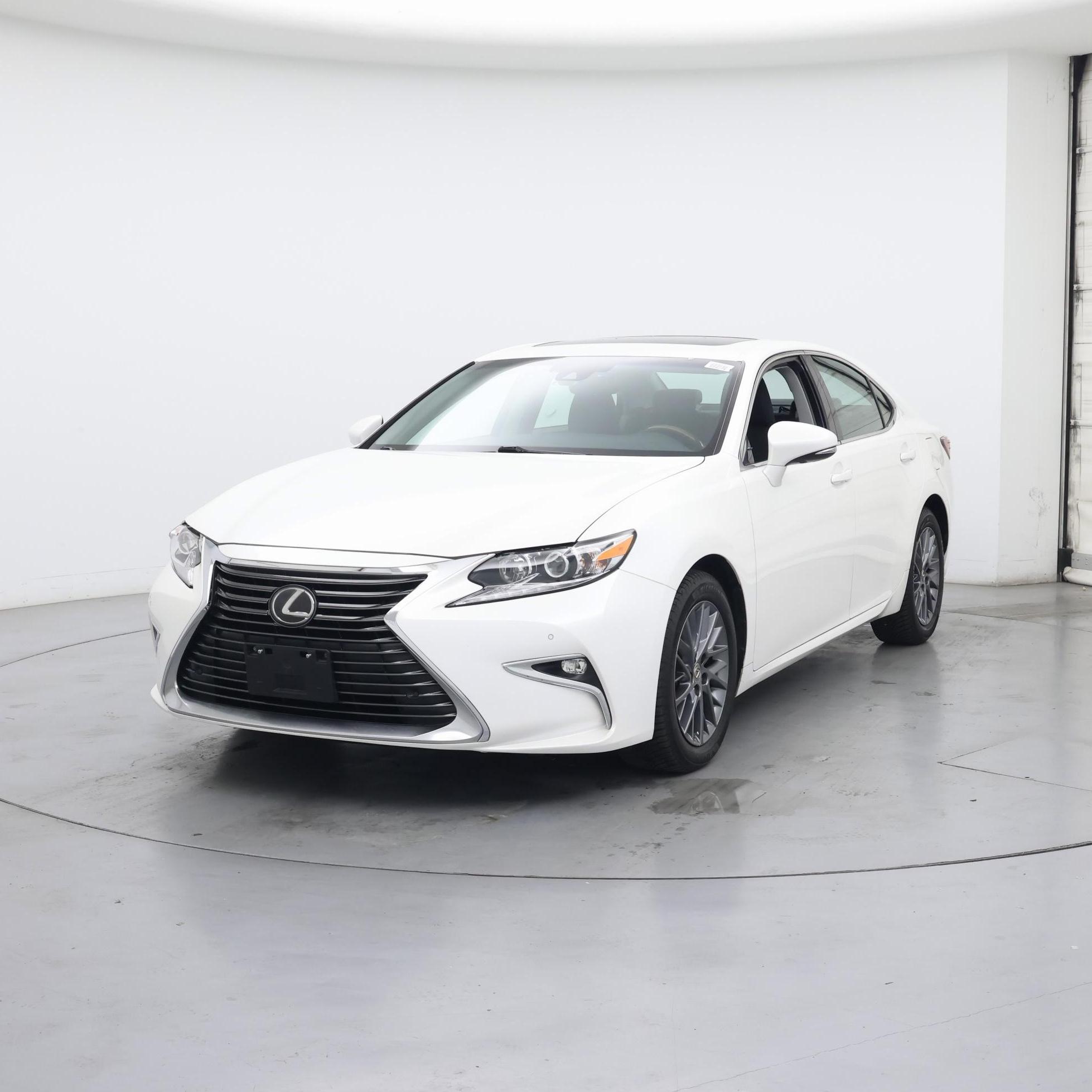 Thumbnail: 2018 Lexus ES - 4