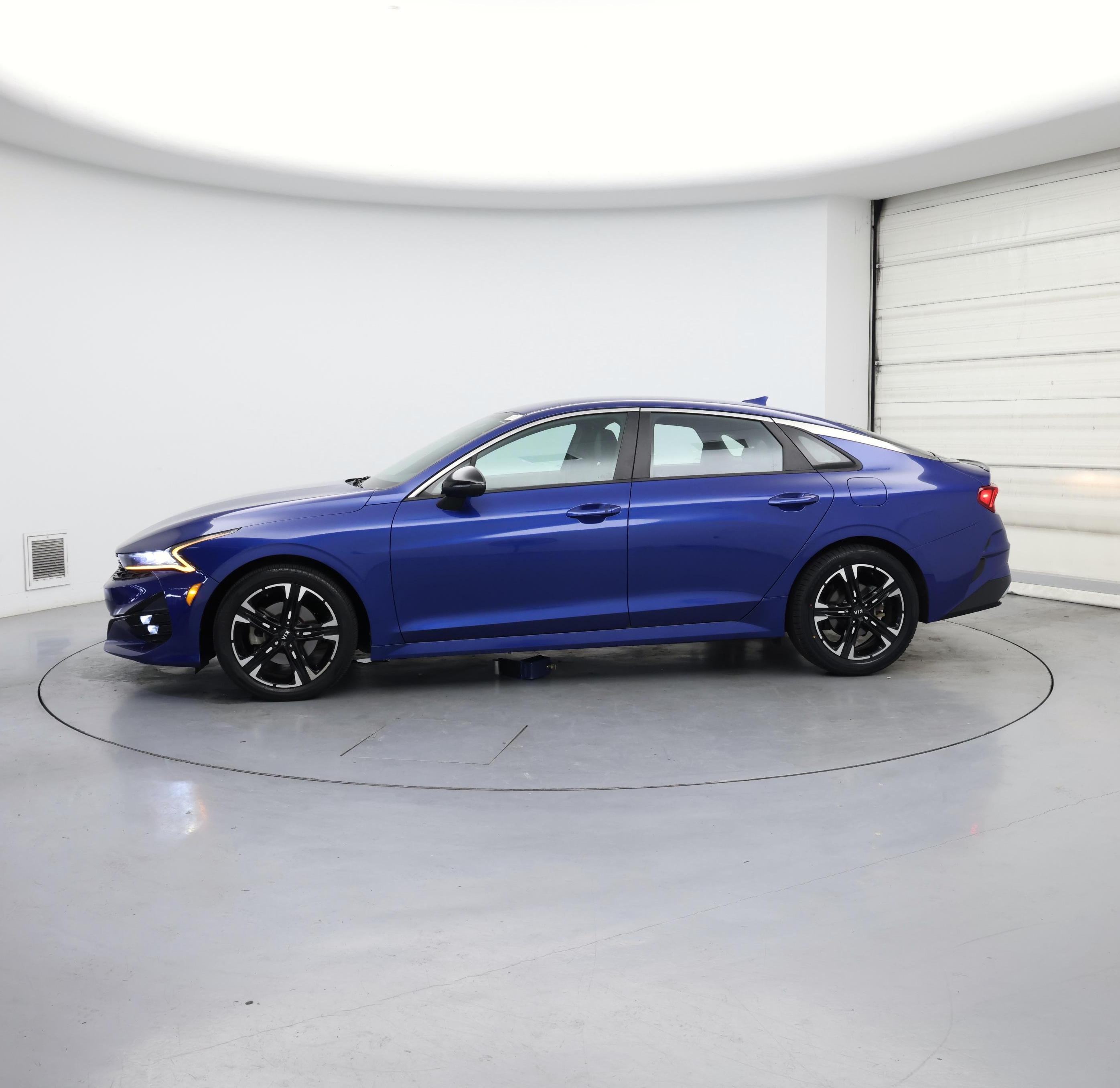 Thumbnail: 2021 Kia K5 - 3