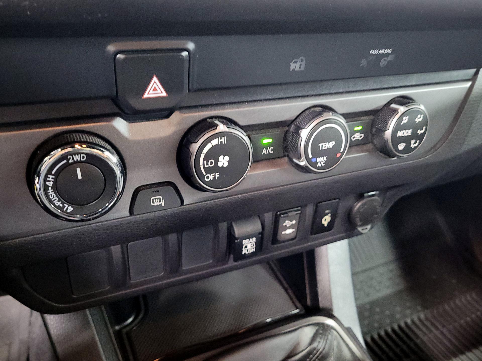 Thumbnail: 2019 Toyota Tacoma - 14