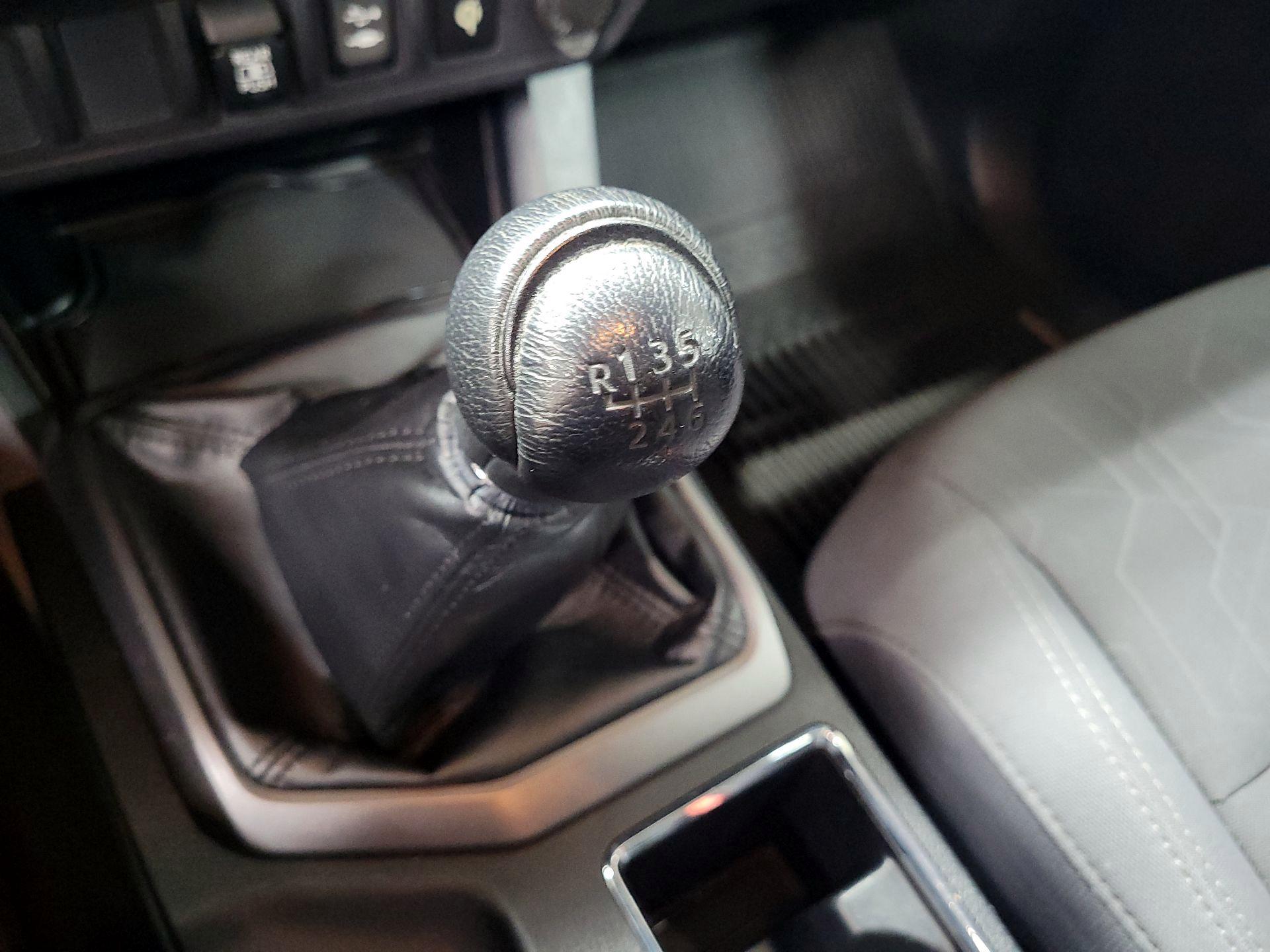Thumbnail: 2019 Toyota Tacoma - 15