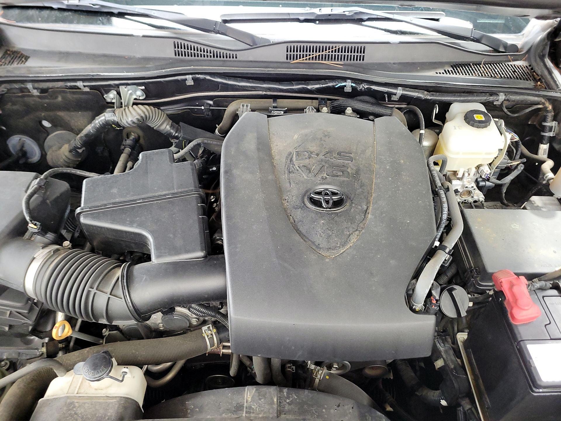Thumbnail: 2019 Toyota Tacoma - 18