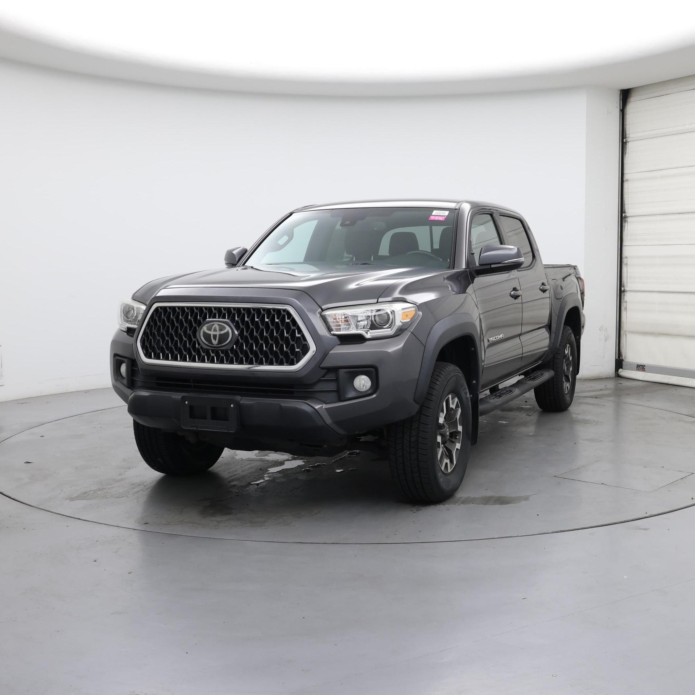 Thumbnail: 2019 Toyota Tacoma - 4