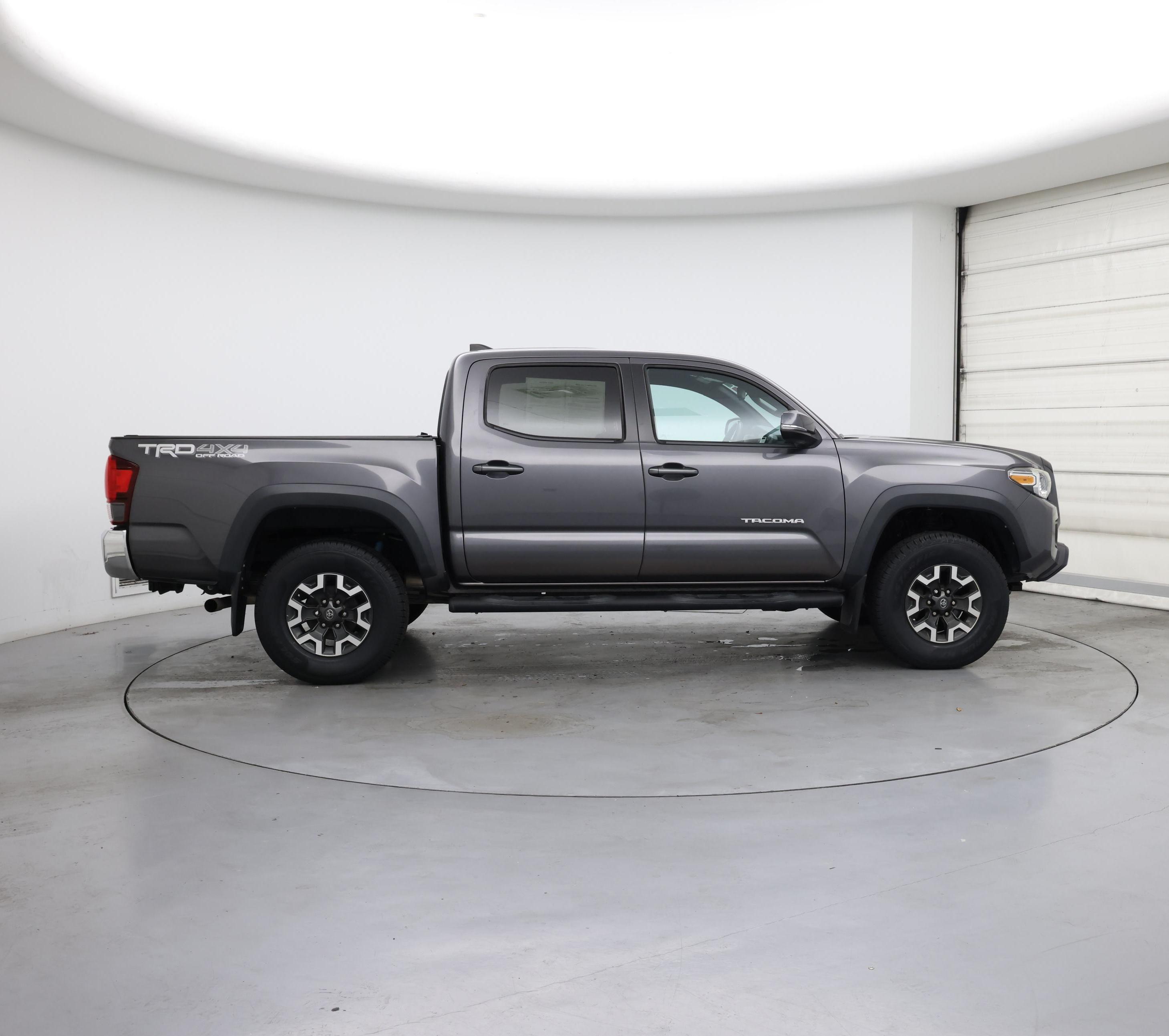 Thumbnail: 2019 Toyota Tacoma - 7