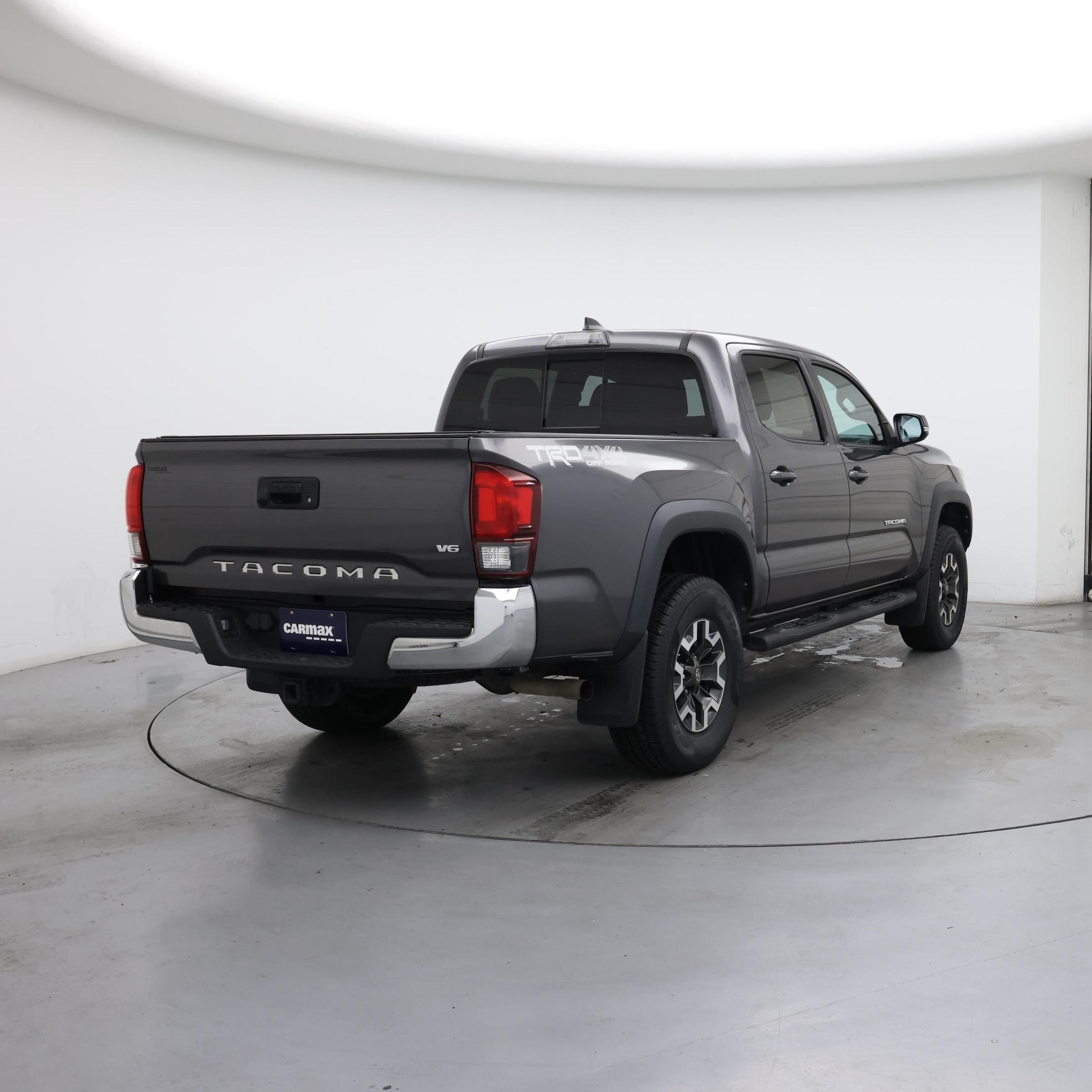 Thumbnail: 2019 Toyota Tacoma - 8