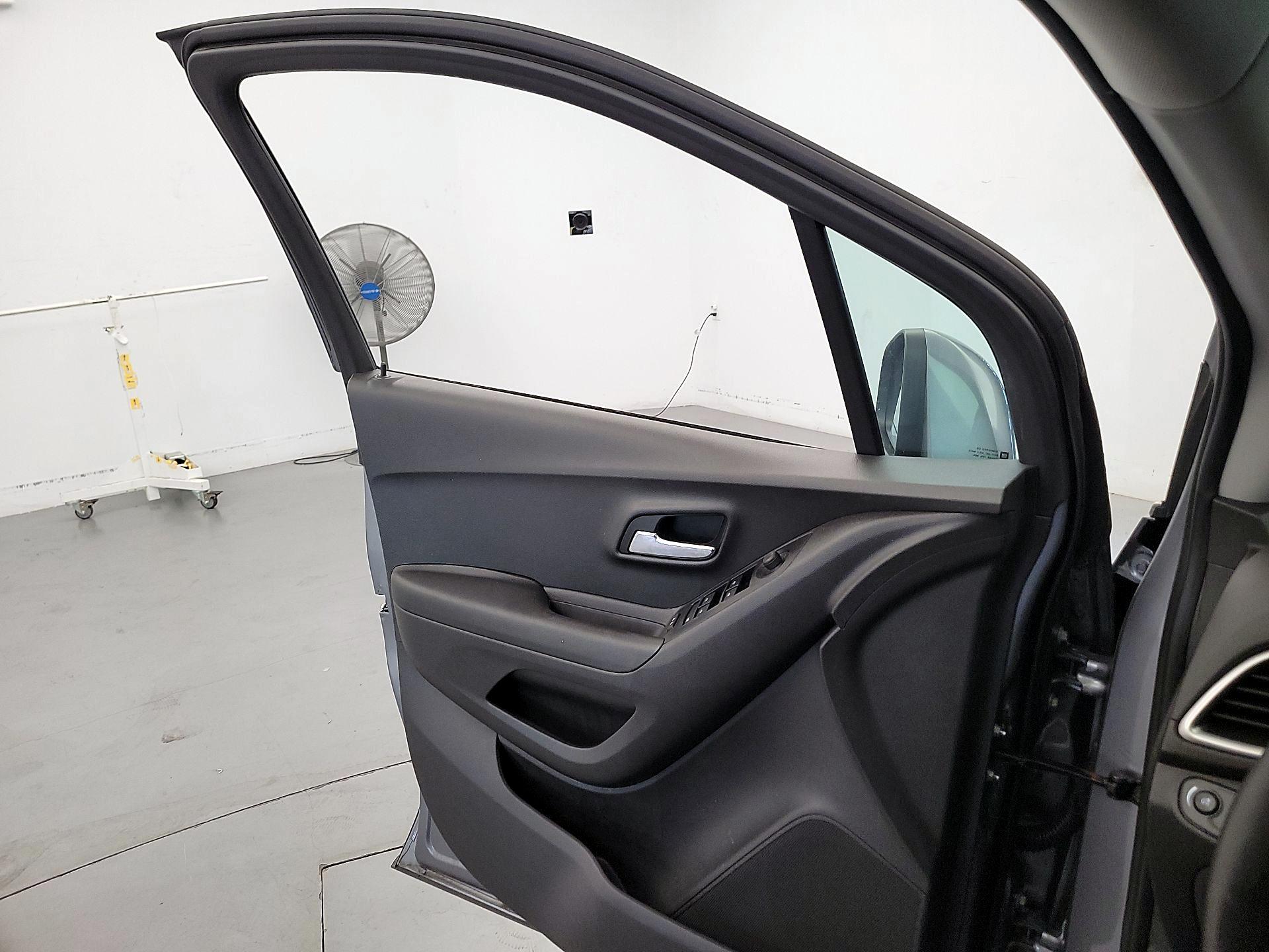 Thumbnail: 2020 Chevrolet Trax - 12