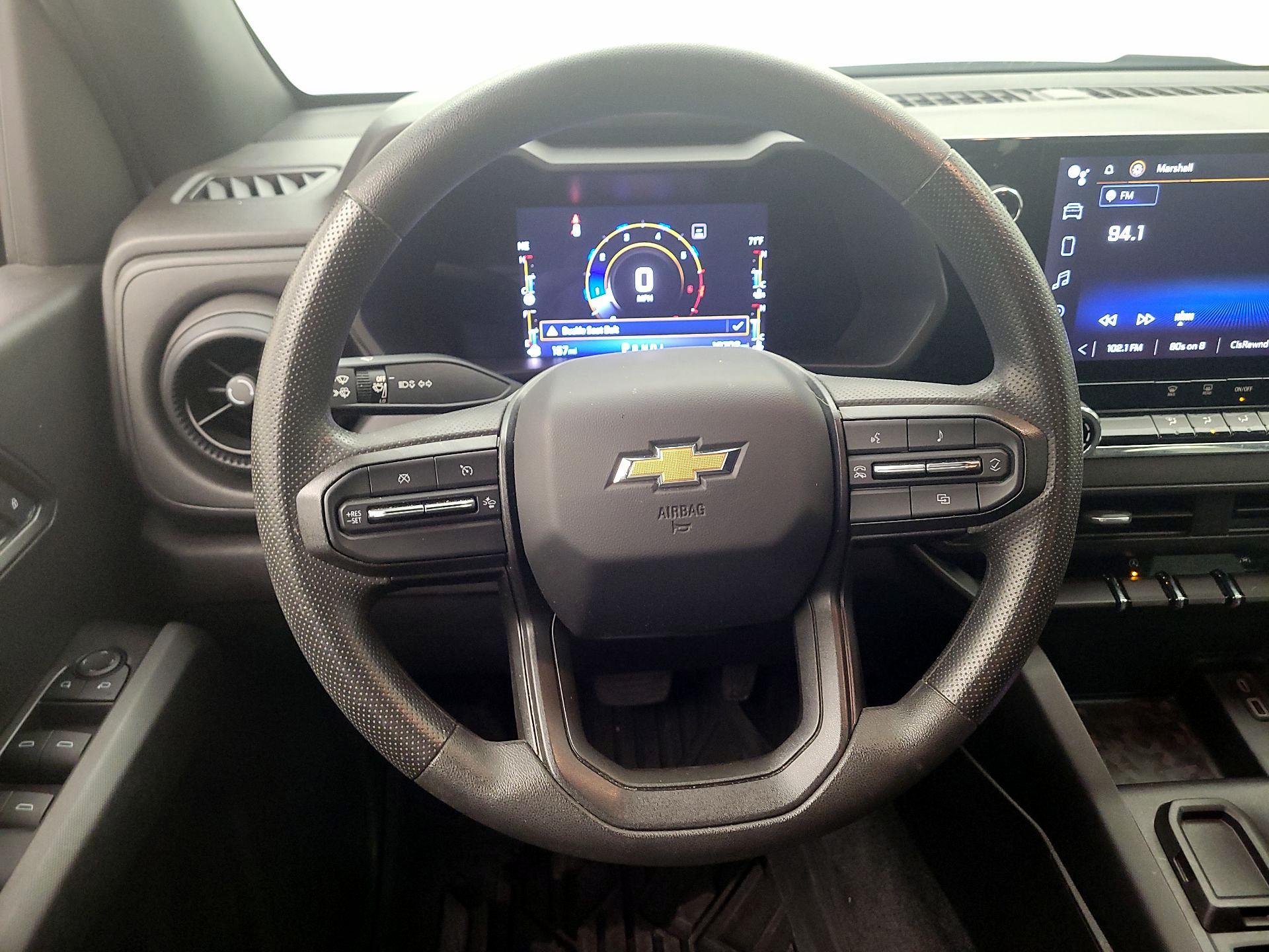 Thumbnail: 2023 Chevrolet Colorado - 10