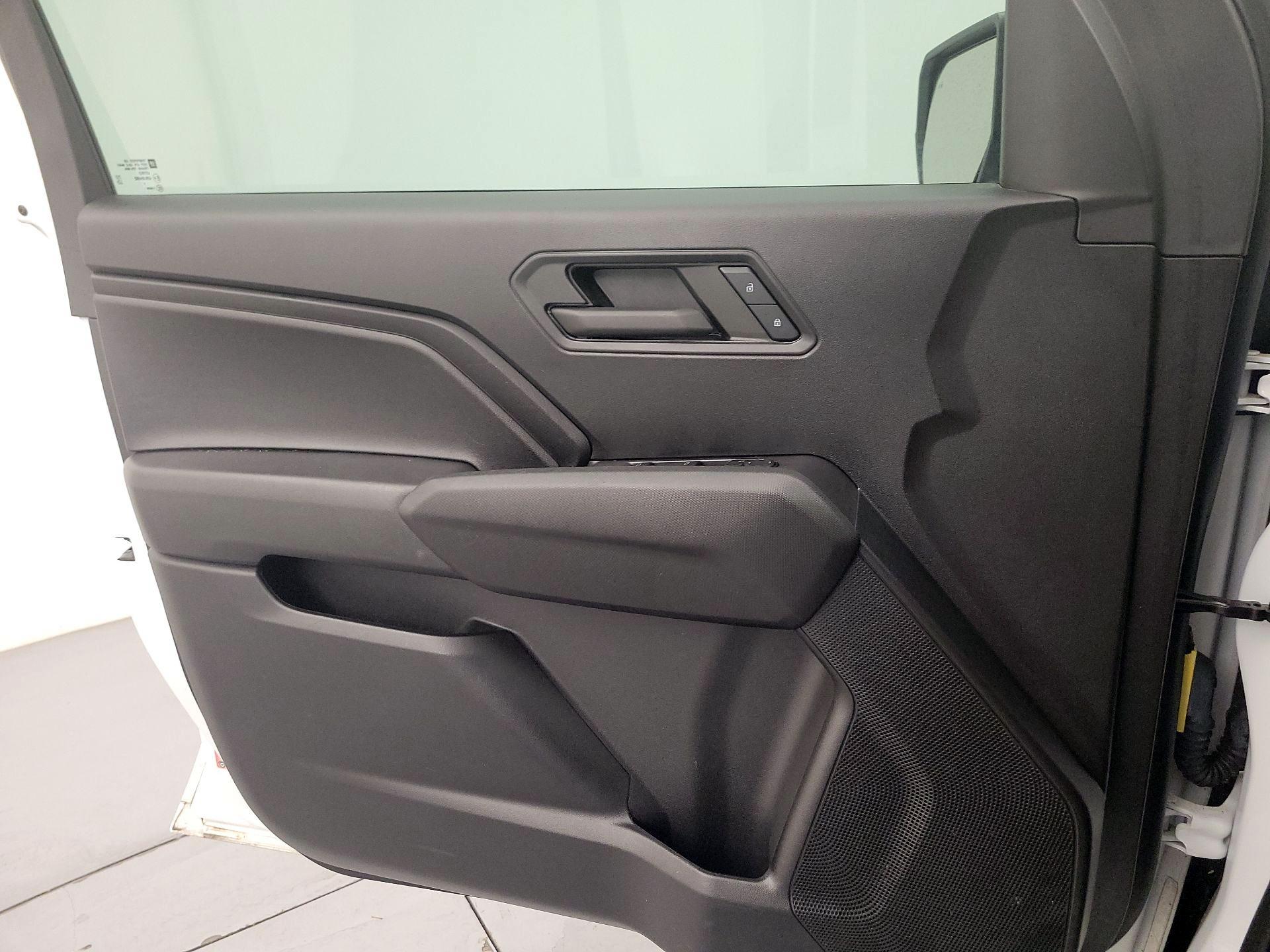 Thumbnail: 2023 Chevrolet Colorado - 12