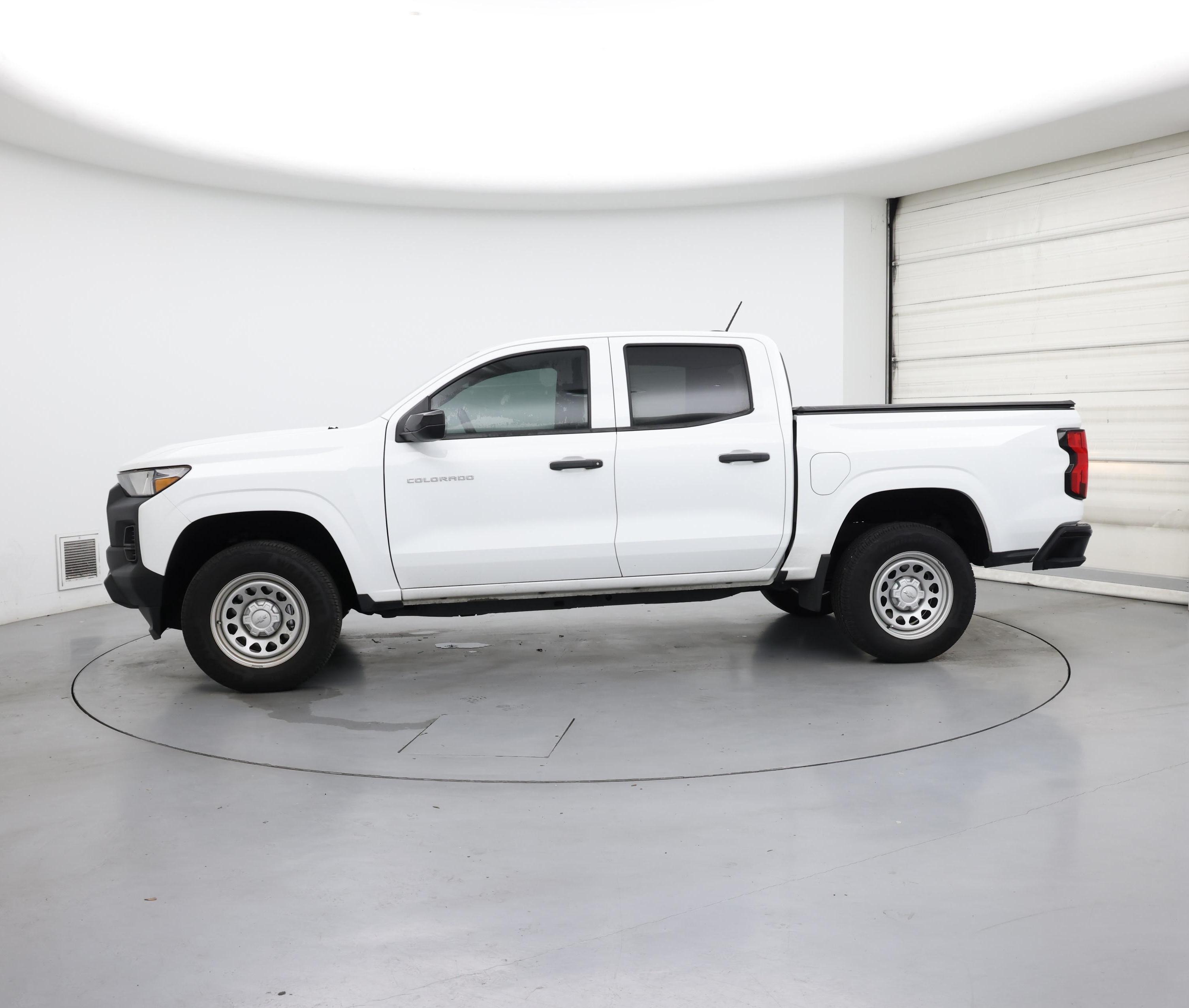 Thumbnail: 2023 Chevrolet Colorado - 3