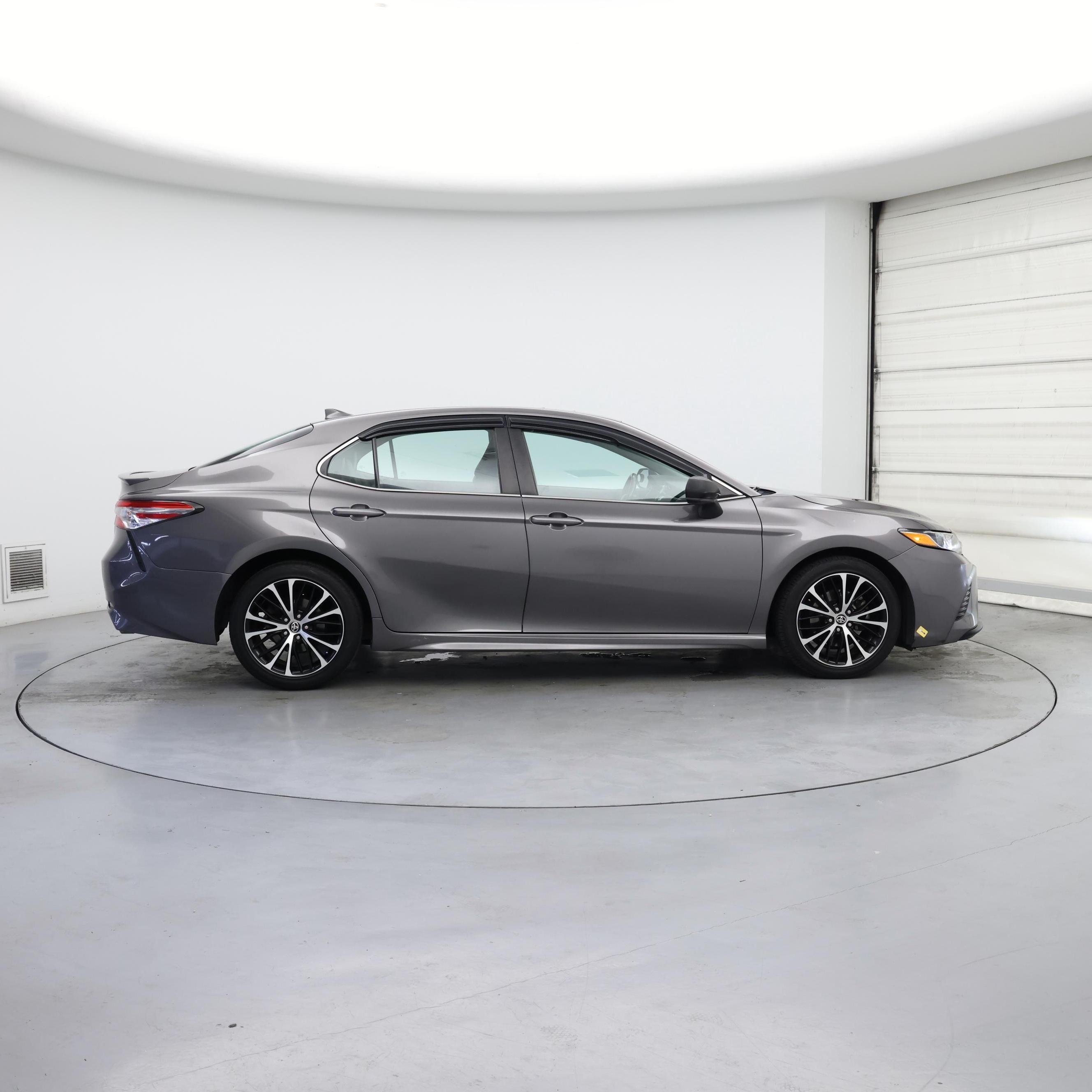 Thumbnail: 2020 Toyota Camry - 7