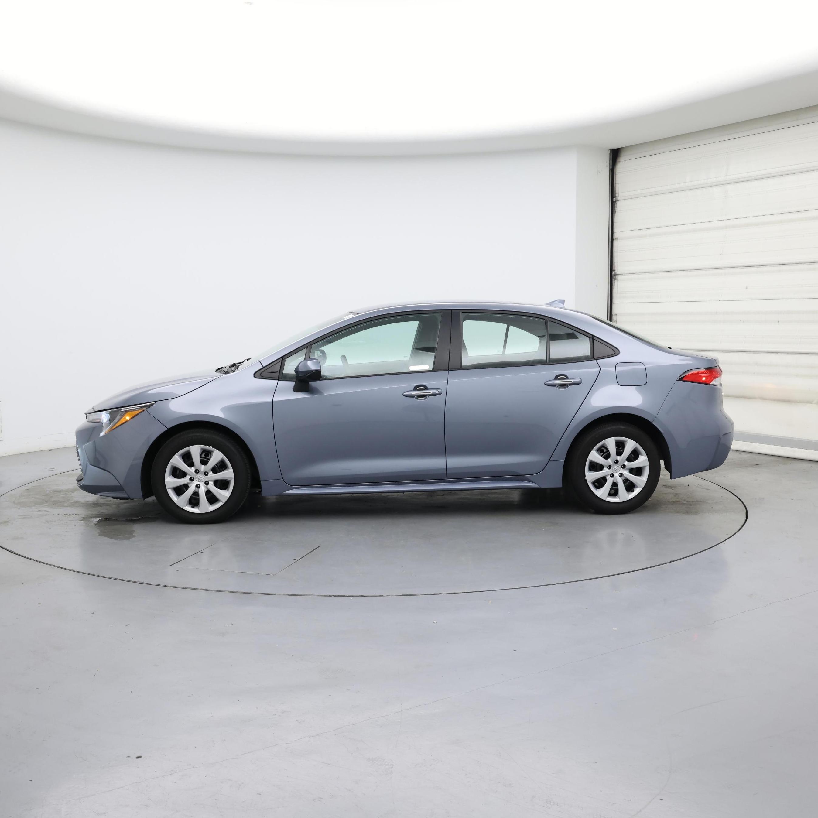 Thumbnail: 2024 Toyota Corolla - 3