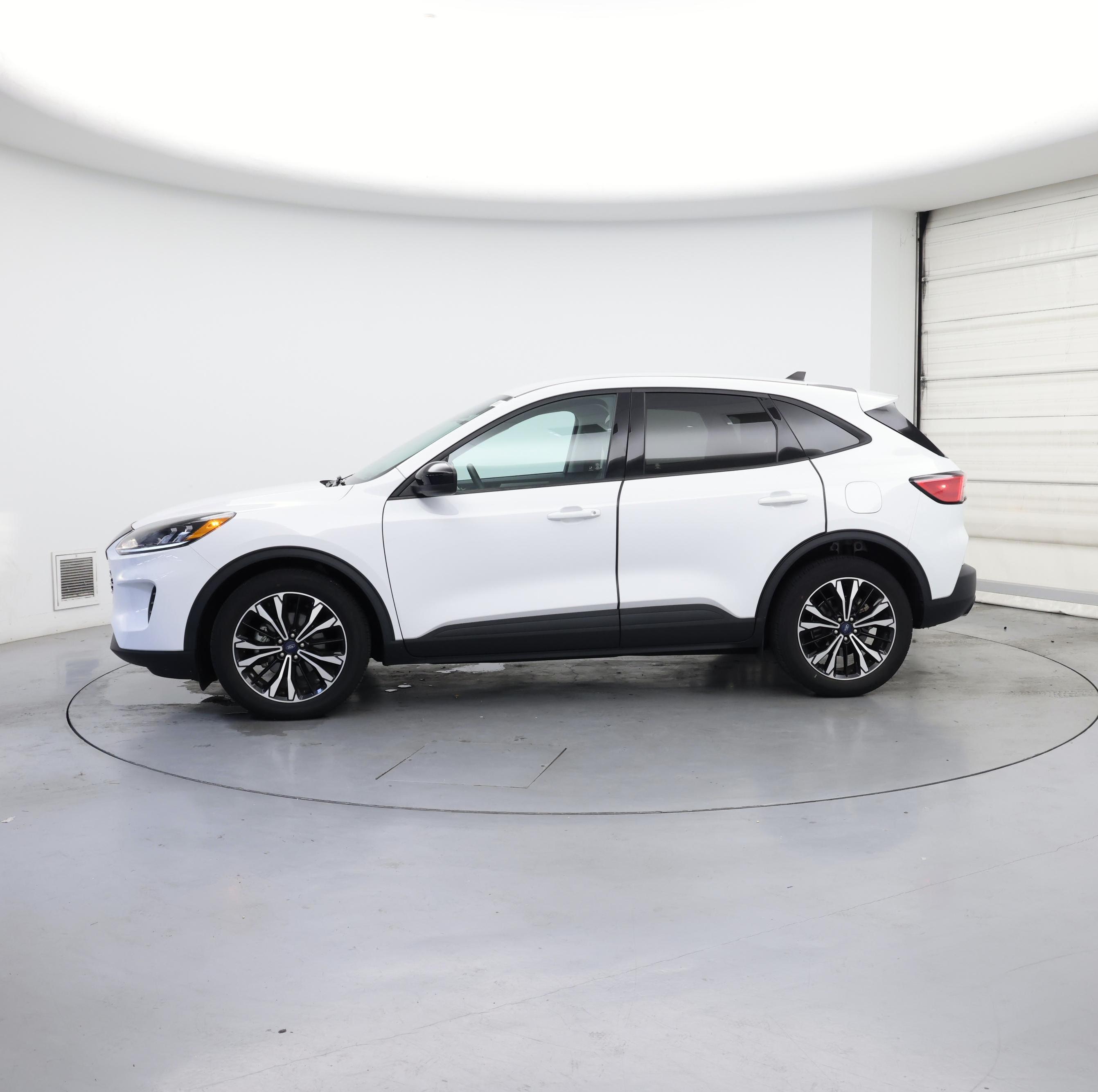 Thumbnail: 2022 Ford Escape - 3