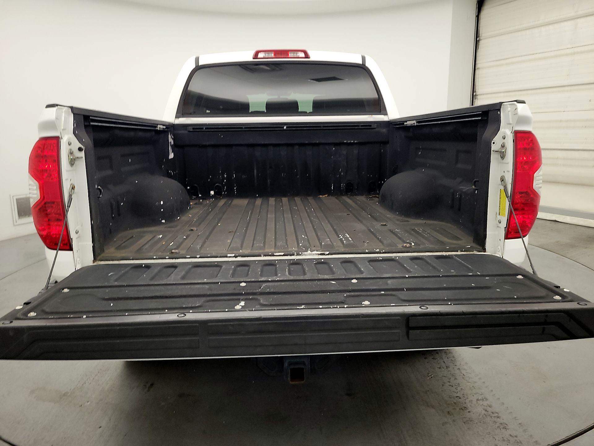 Thumbnail: 2017 Toyota Tundra - 17