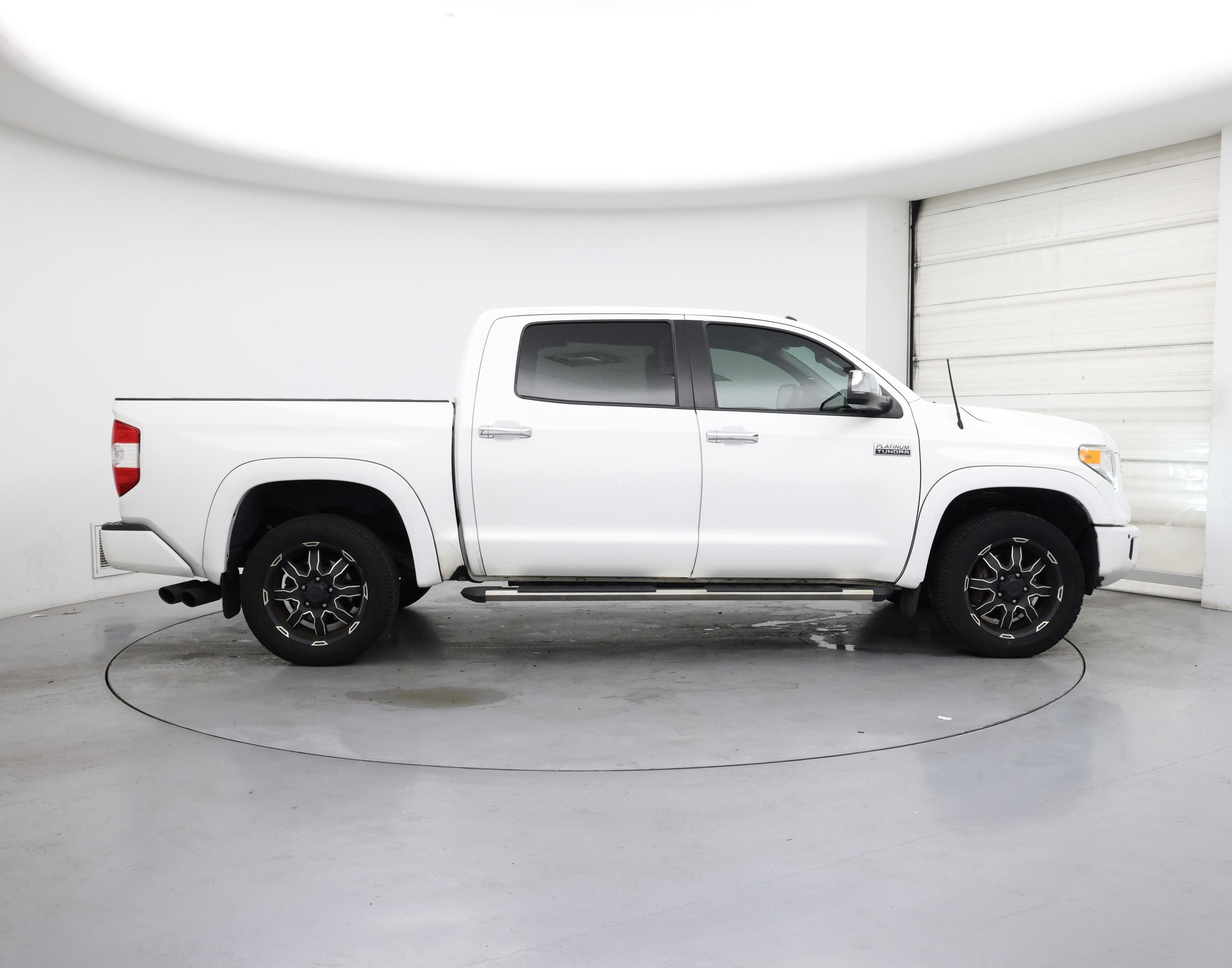 Thumbnail: 2017 Toyota Tundra - 7
