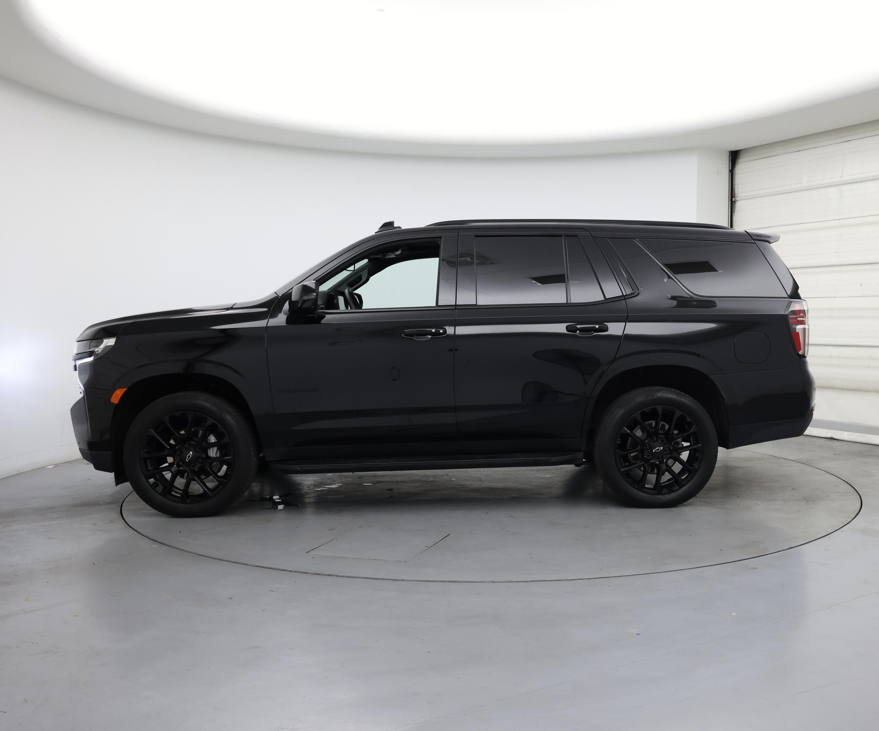 Thumbnail: 2024 Chevrolet Tahoe - 3