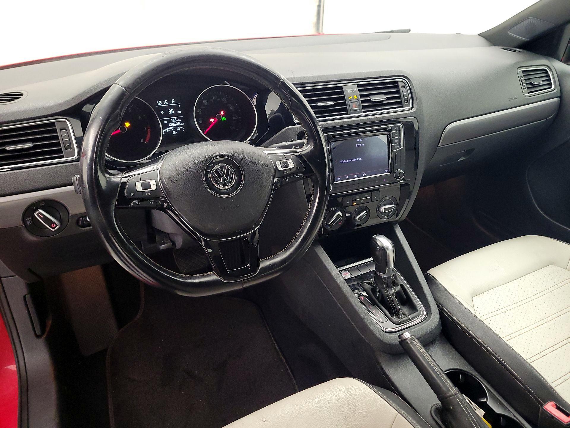 Thumbnail: 2016 Volkswagen Jetta - 9