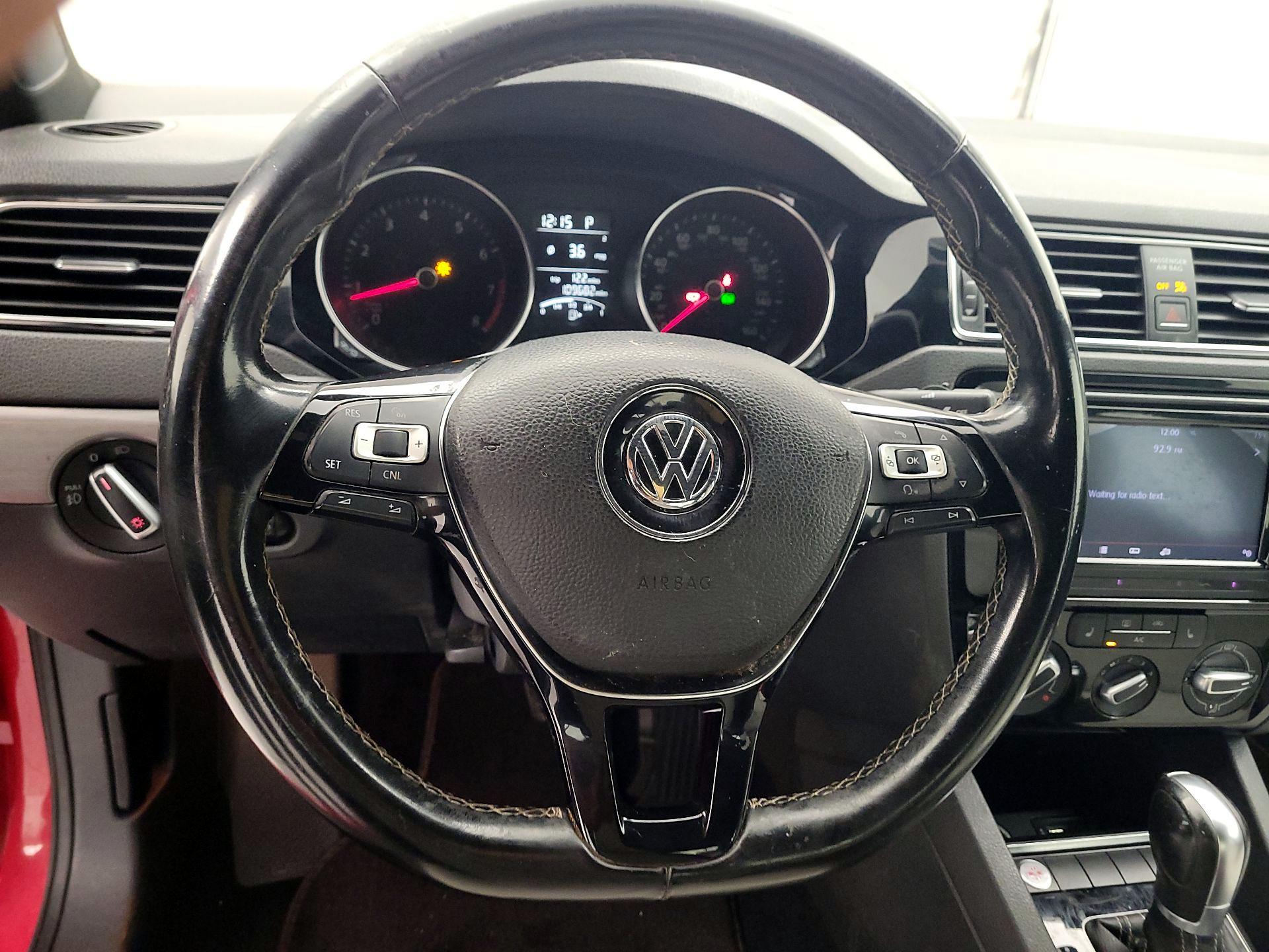 Thumbnail: 2016 Volkswagen Jetta - 10