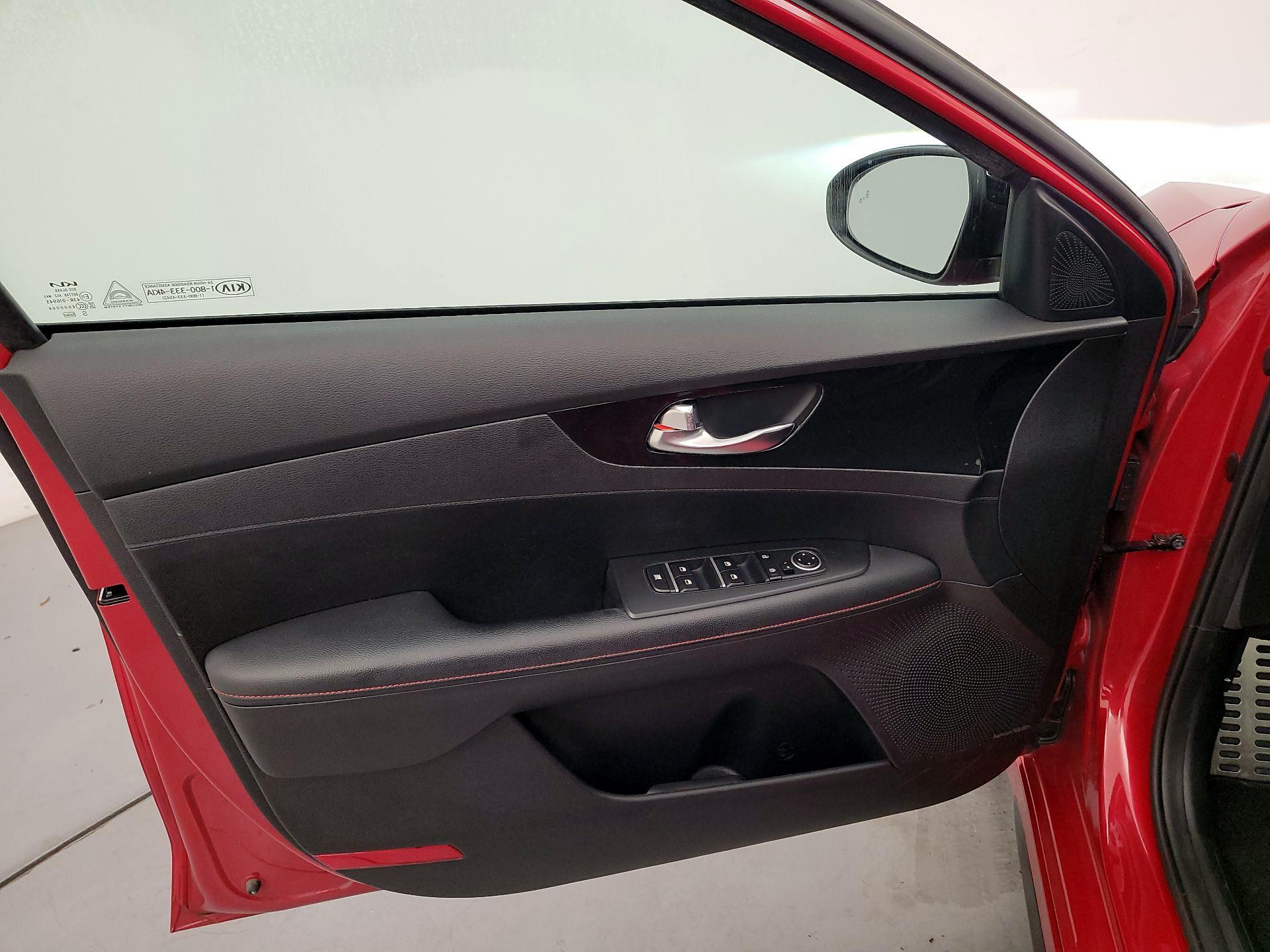 Thumbnail: 2021 Kia Forte - 12
