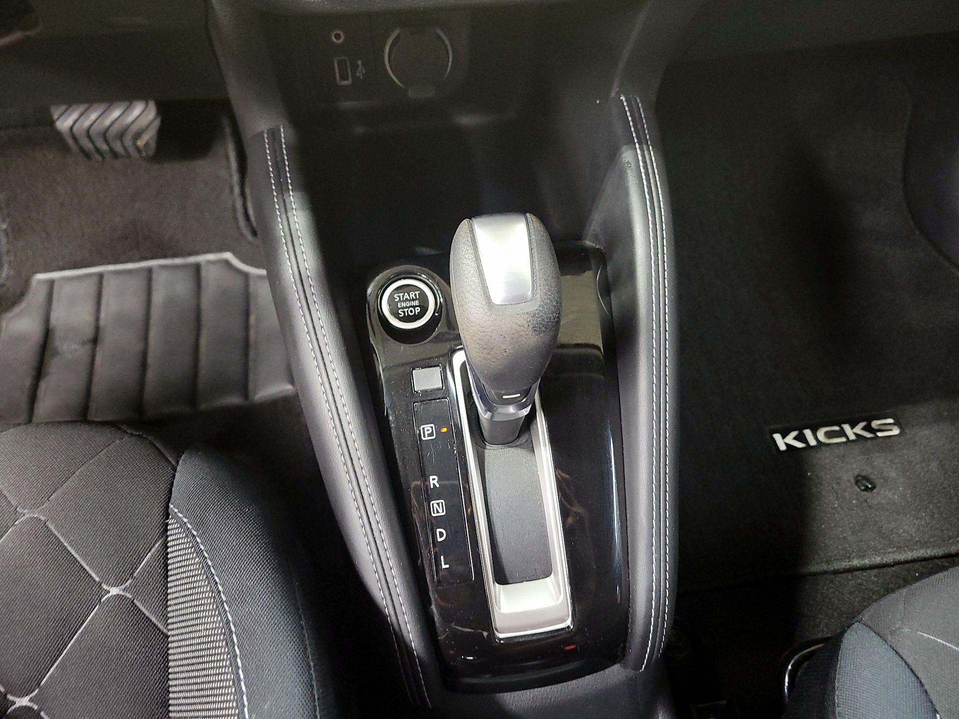 Thumbnail: 2018 Nissan Kicks - 16