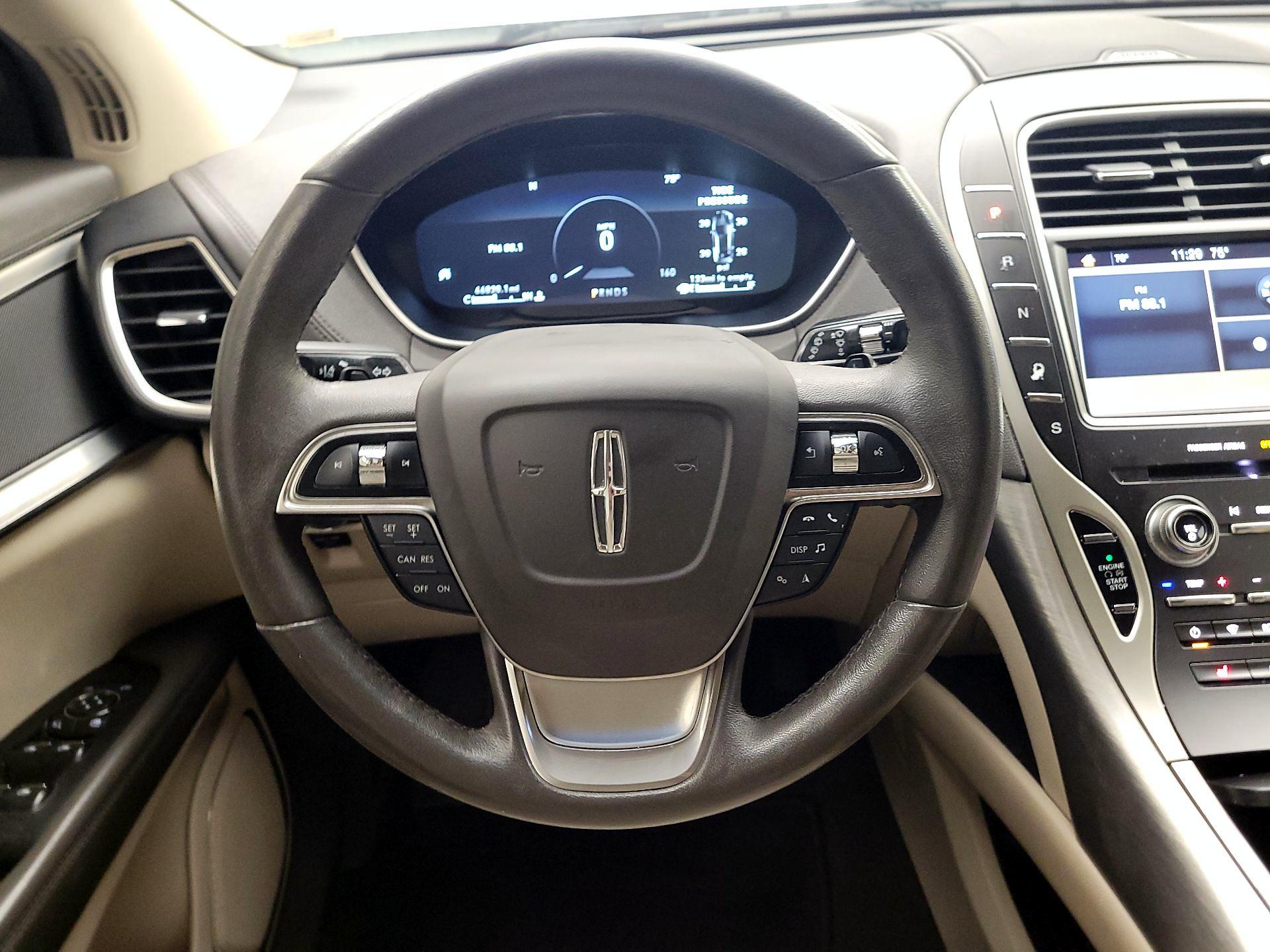 Thumbnail: 2019 Lincoln Nautilus - 10