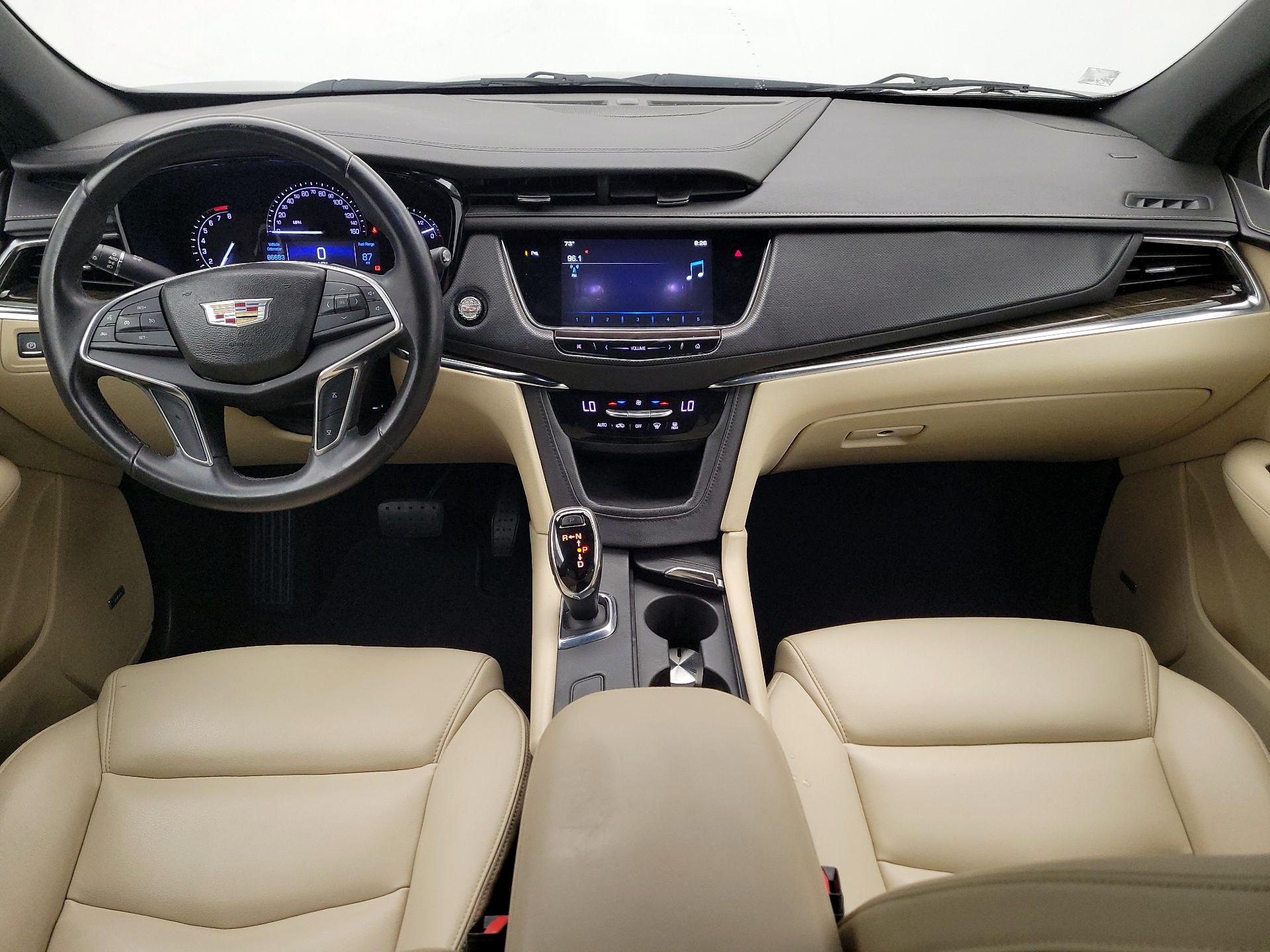 Thumbnail: 2017 Cadillac XT5 - 9