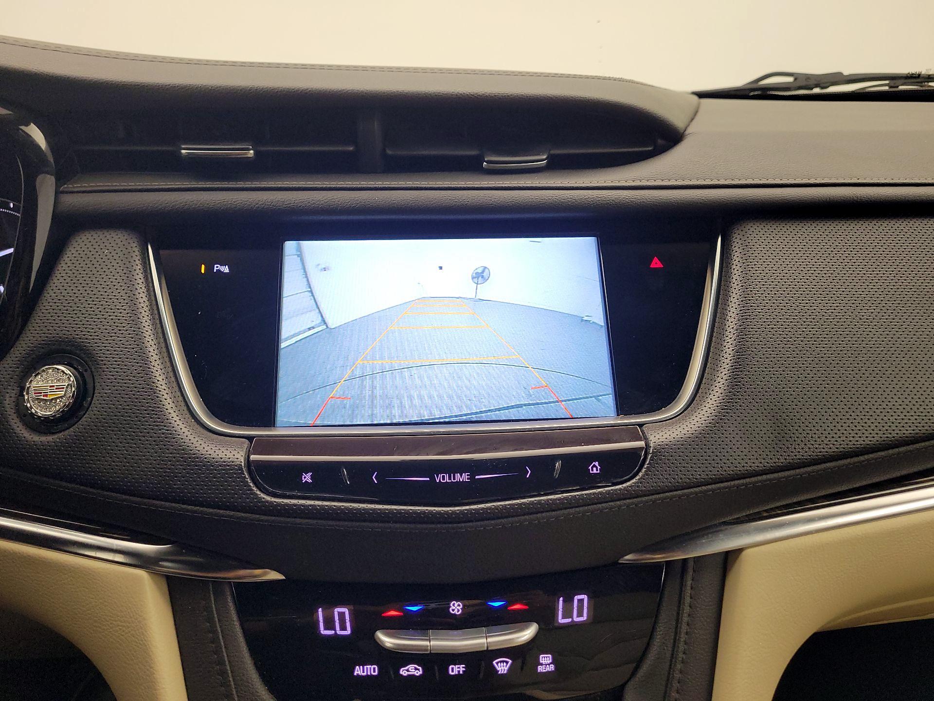 Thumbnail: 2017 Cadillac XT5 - 14