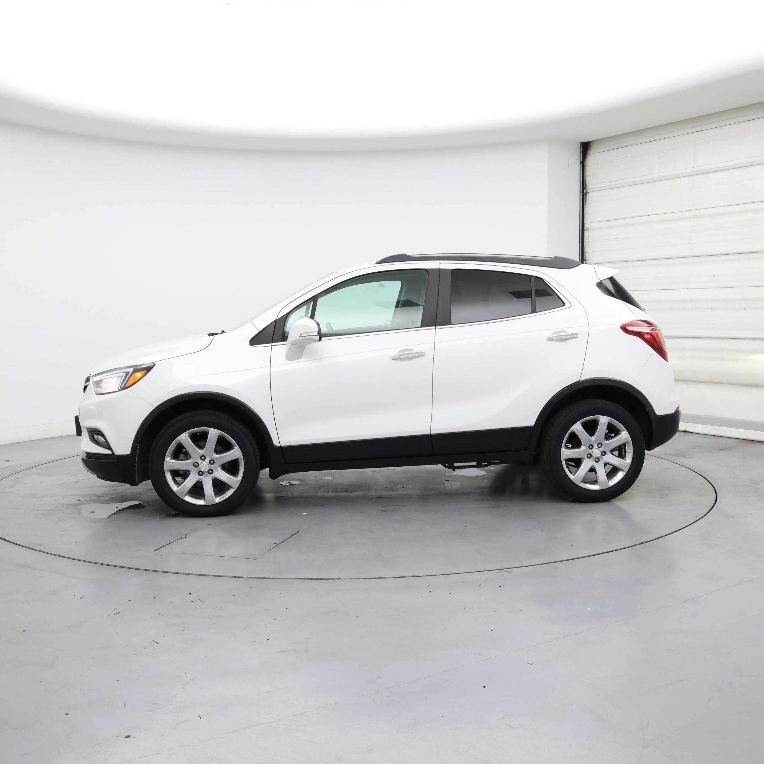 Thumbnail: 2017 Buick Encore - 3