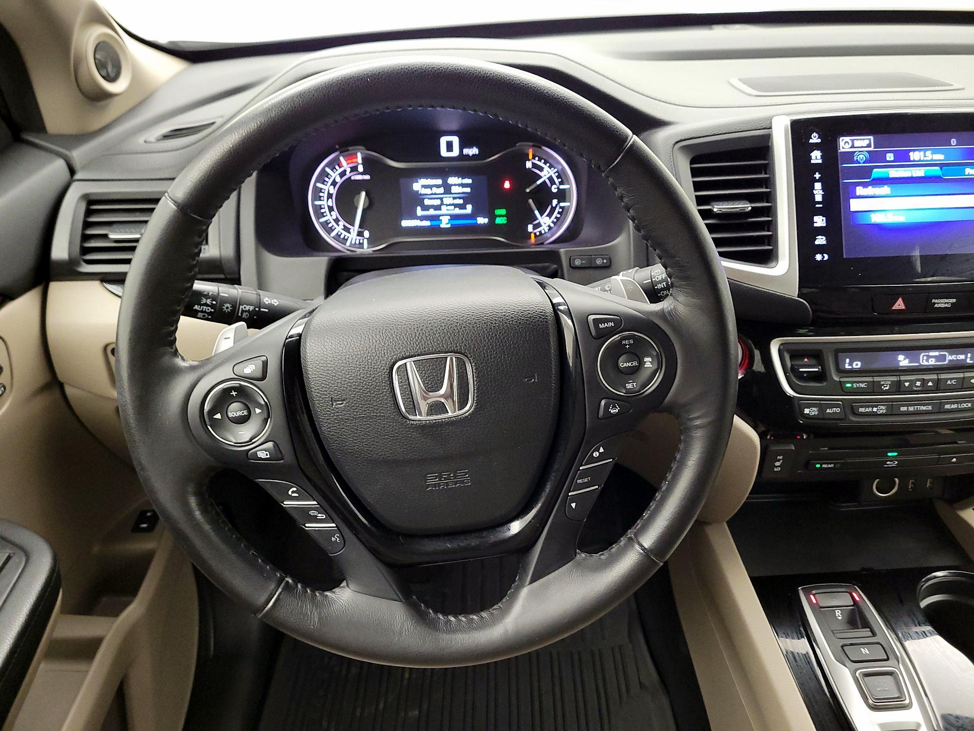 Thumbnail: 2018 Honda Pilot - 10