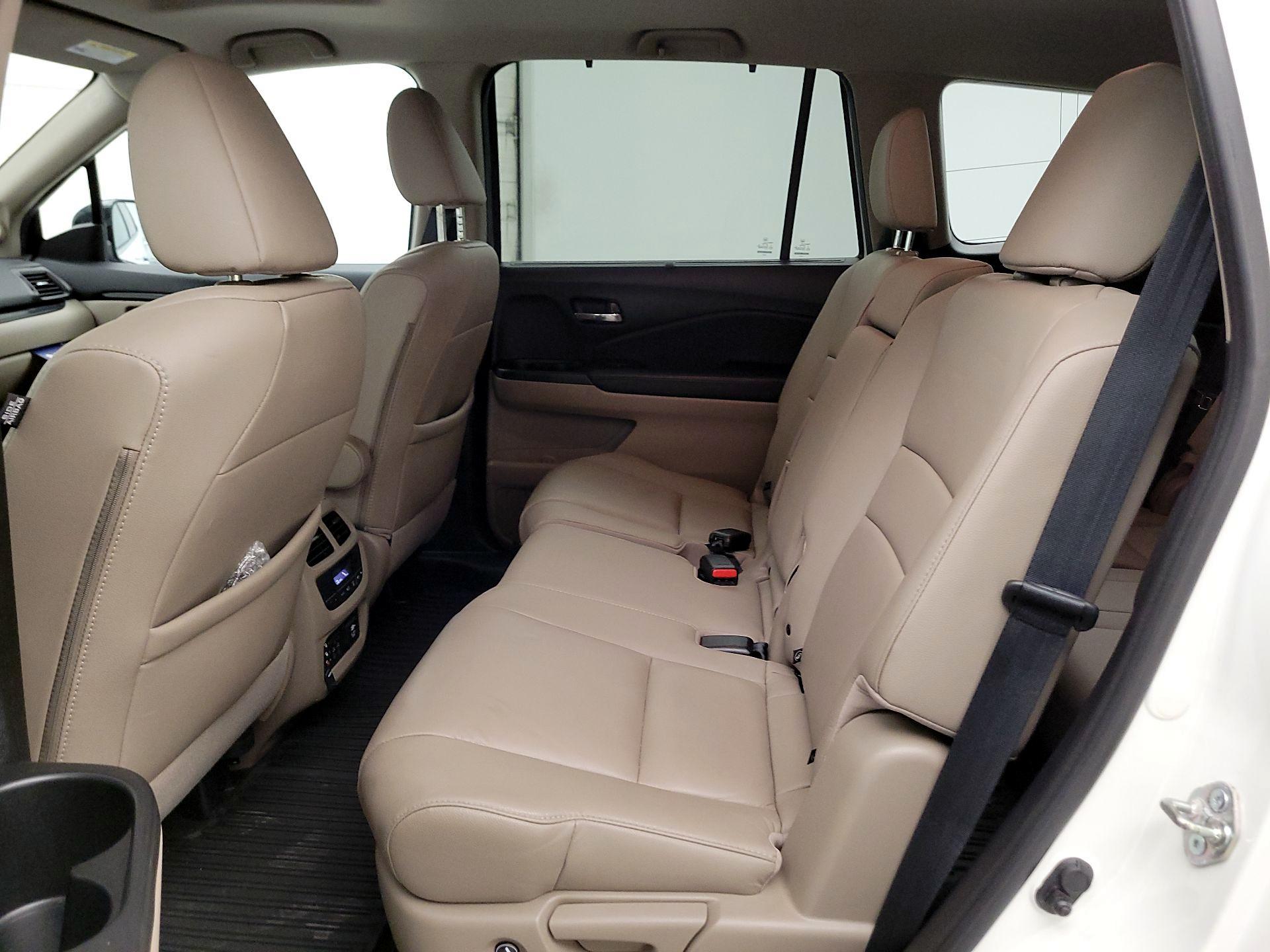 Thumbnail: 2018 Honda Pilot - 20