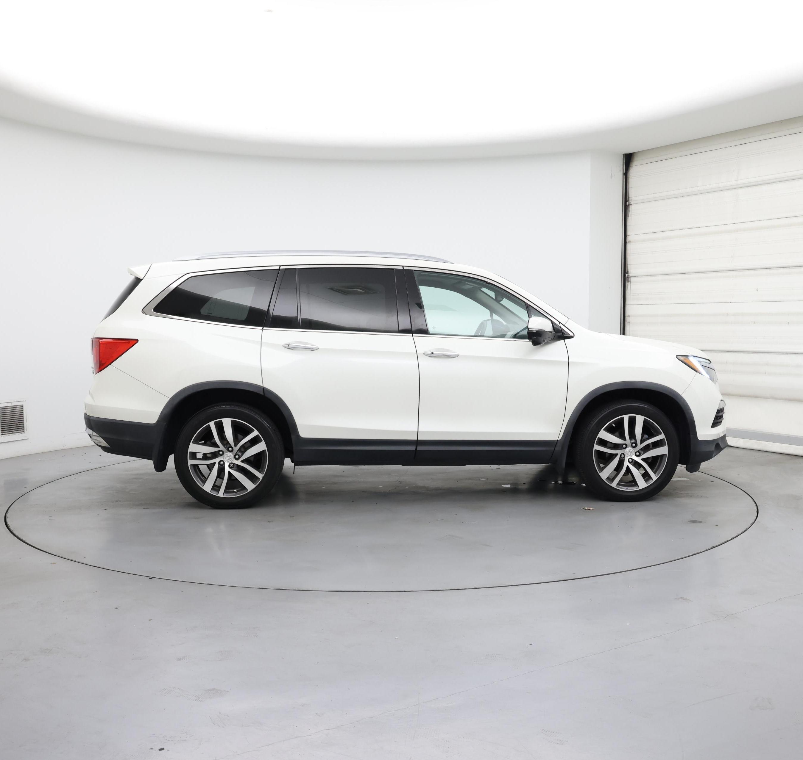 Thumbnail: 2018 Honda Pilot - 7