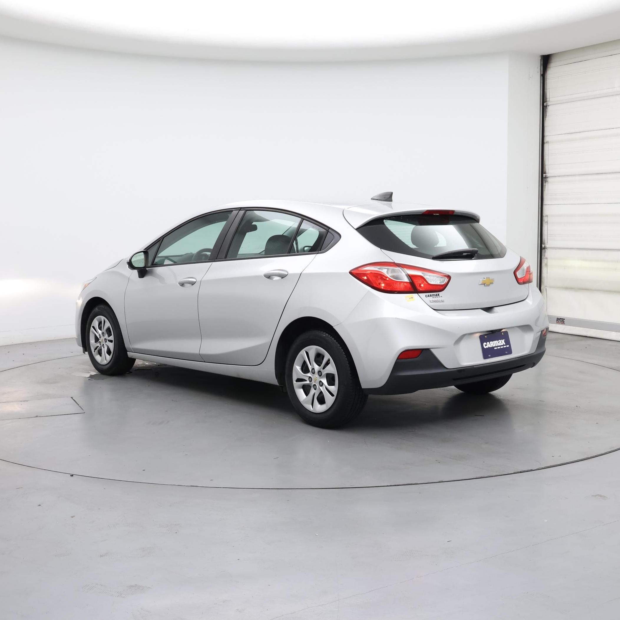 Thumbnail: 2019 Chevrolet Cruze - 2