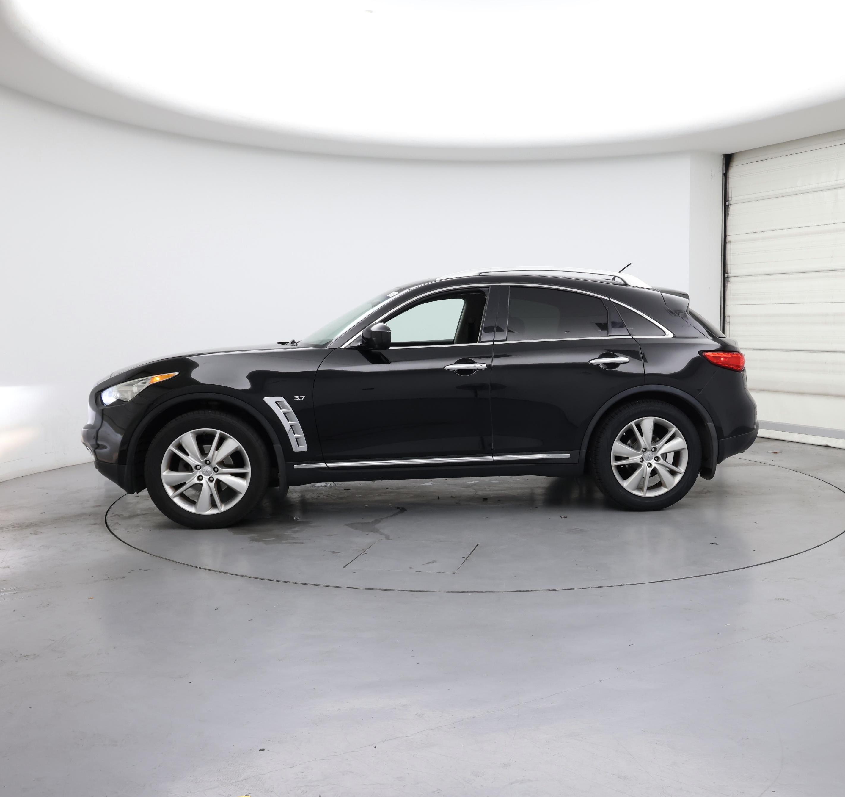 Thumbnail: 2016 INFINITI QX70 - 3